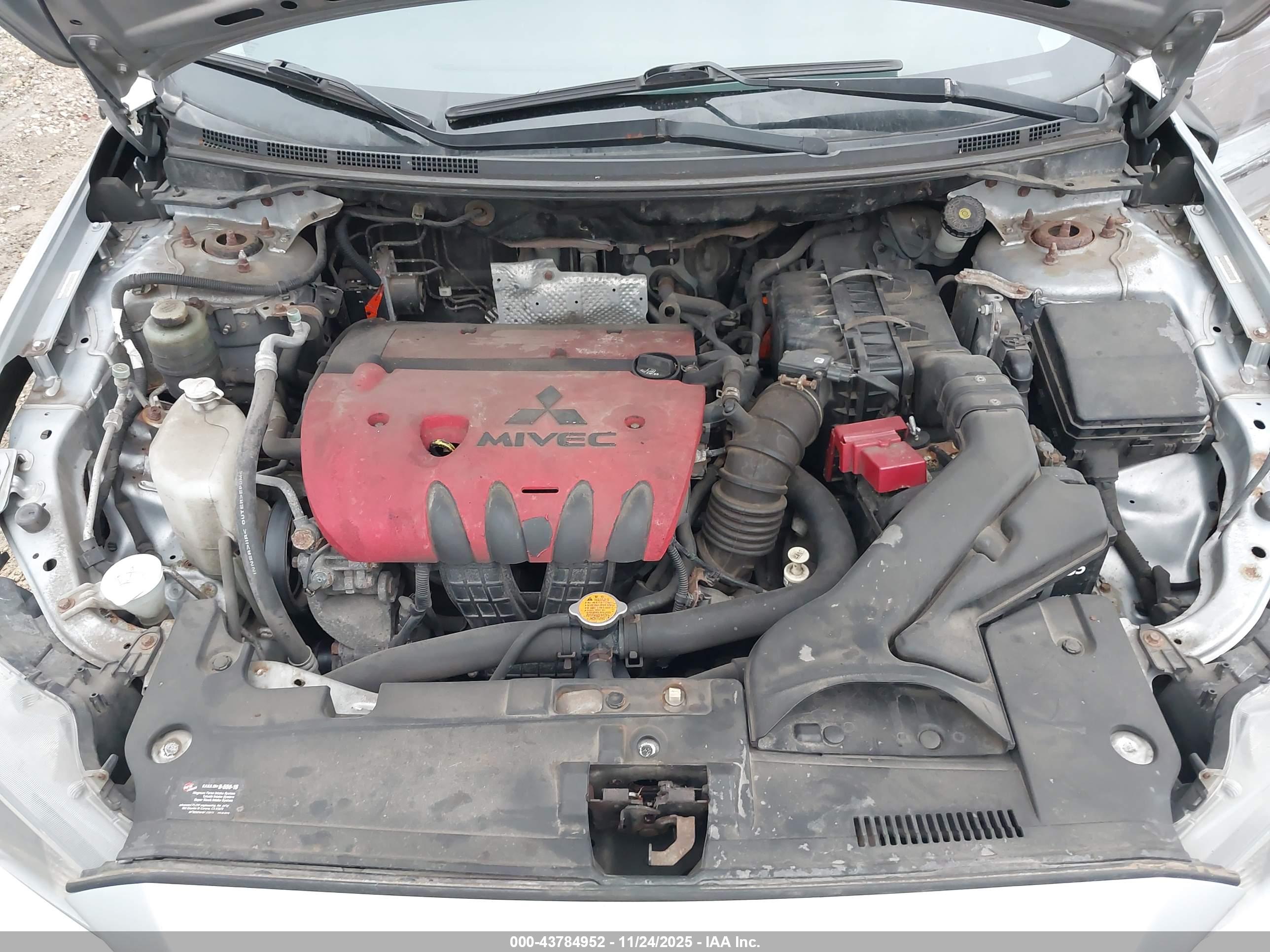 MITSUBISHI LANCER image 10
