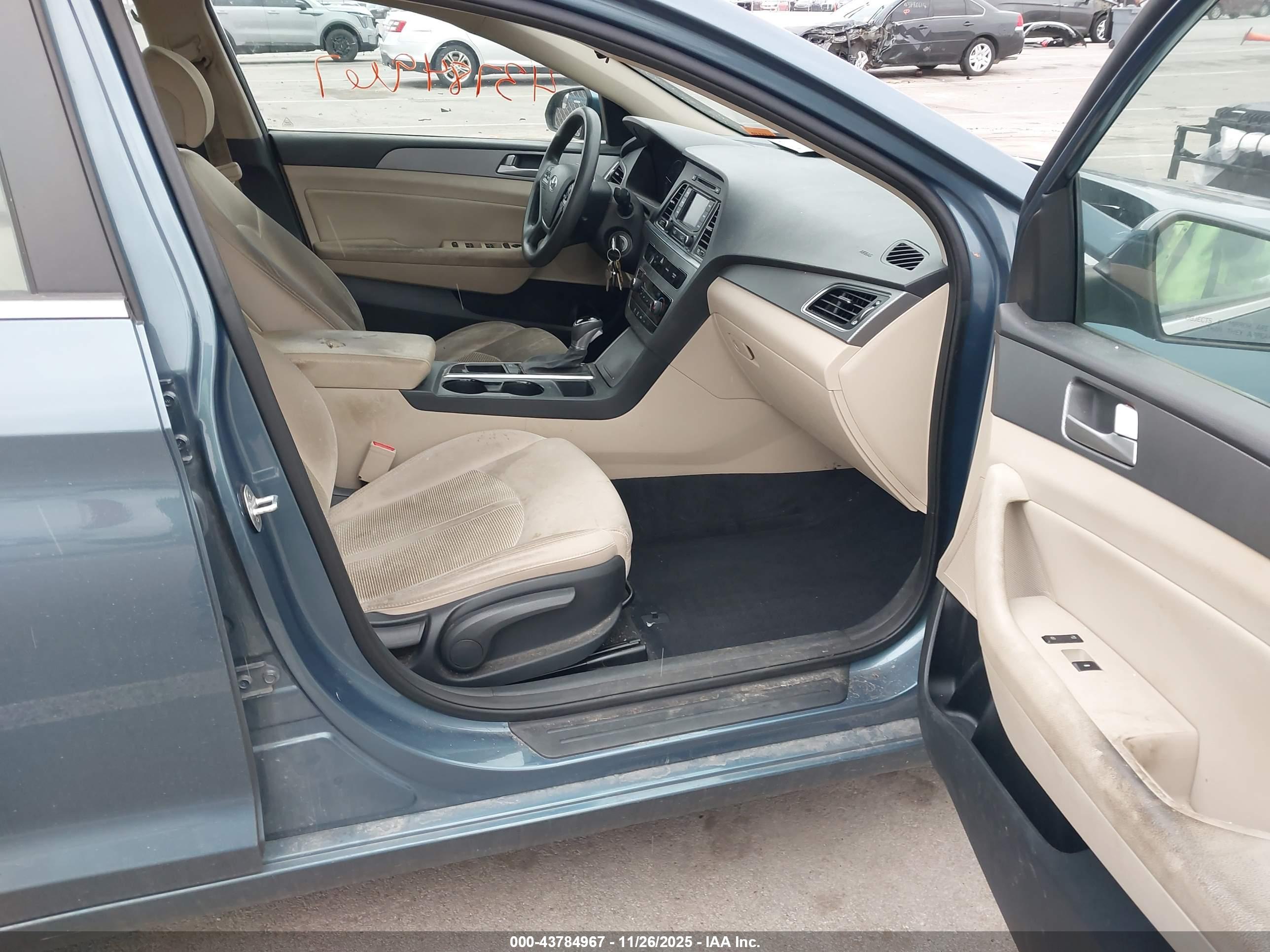 HYUNDAI SONATA image 5