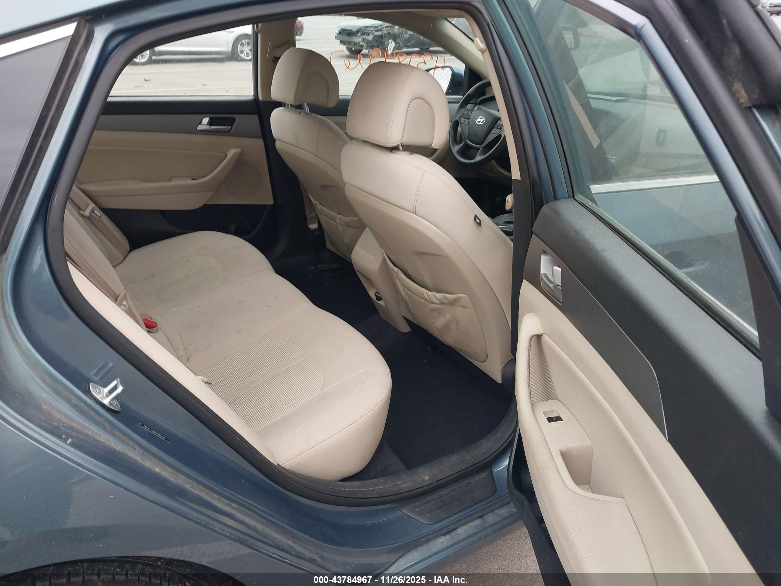 HYUNDAI SONATA image 8
