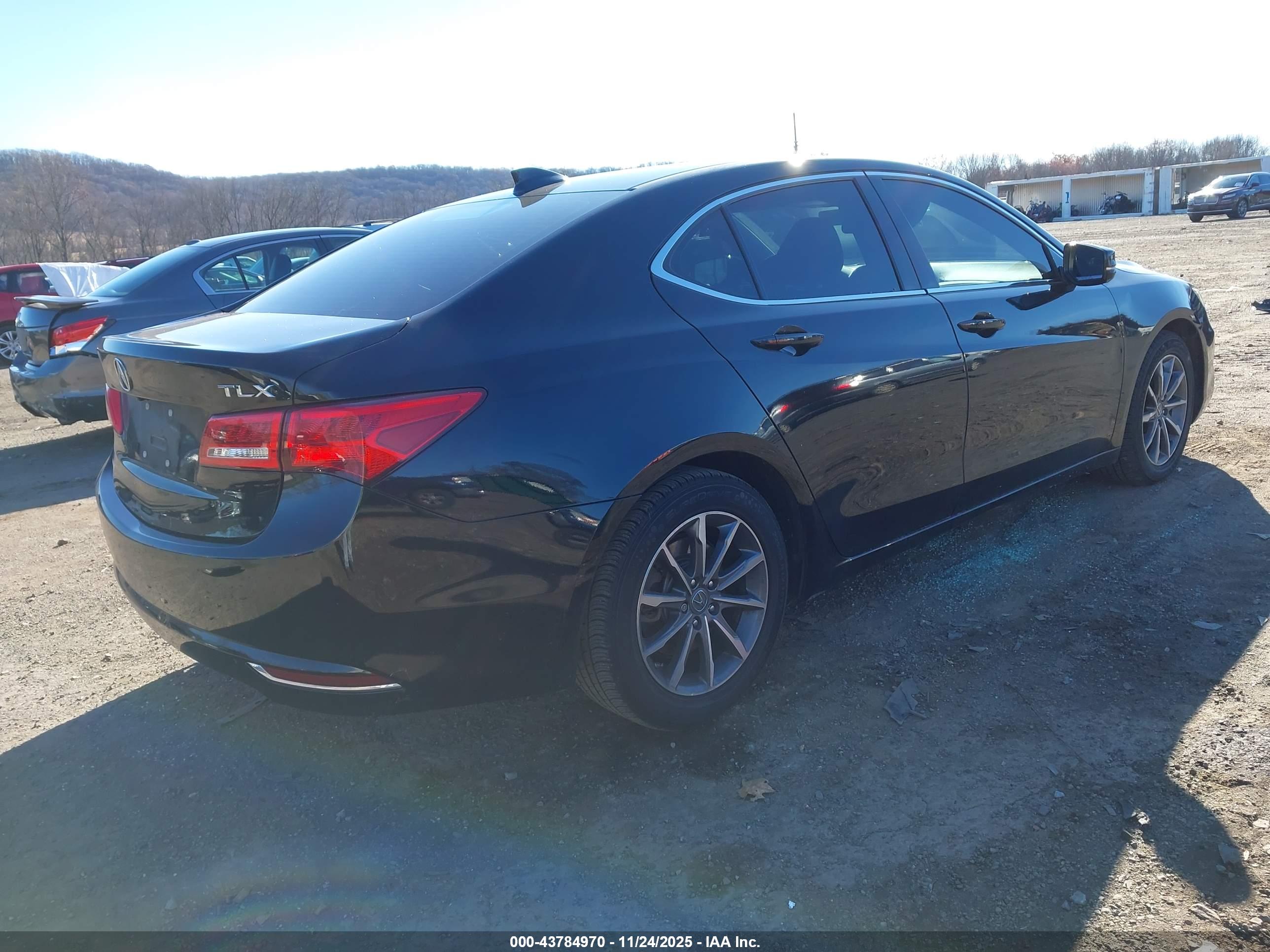 ACURA TLX image 4