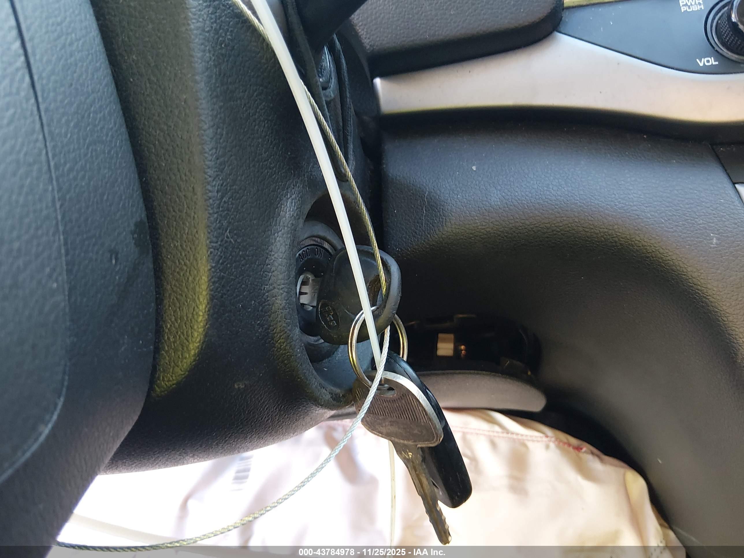 HYUNDAI ELANTRA image 11