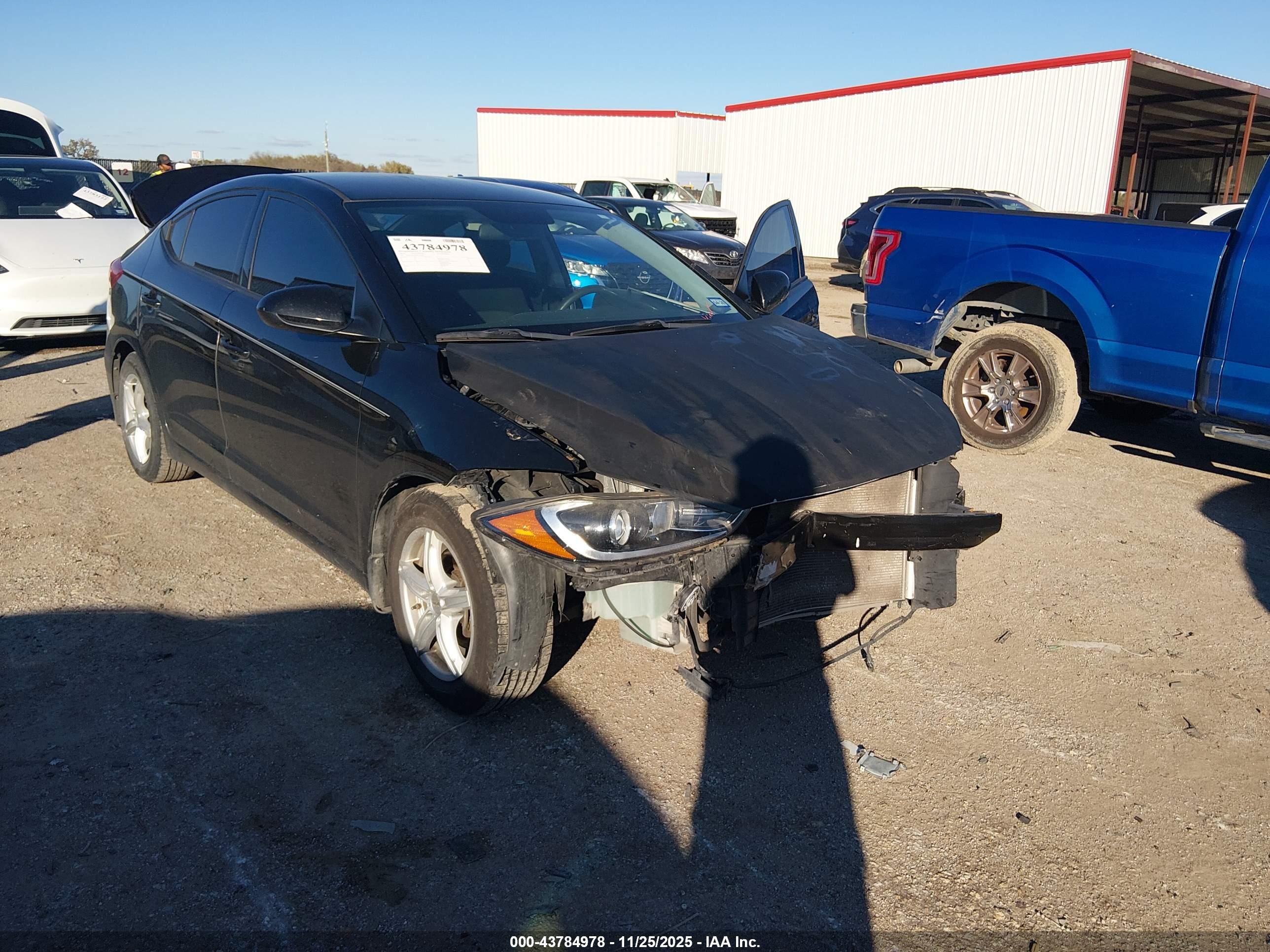 HYUNDAI ELANTRA image 6