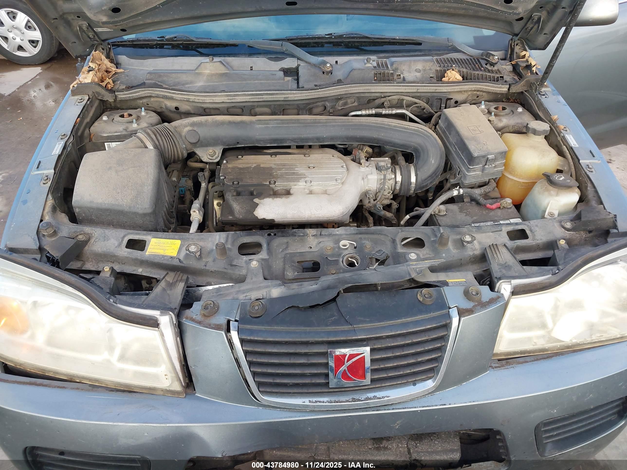 SATURN VUE image 10