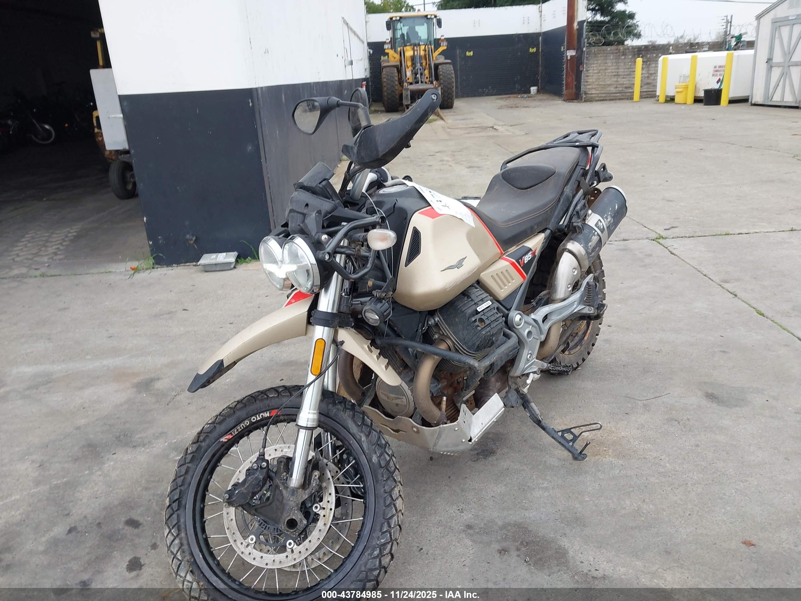 MOTO GUZZI image 2