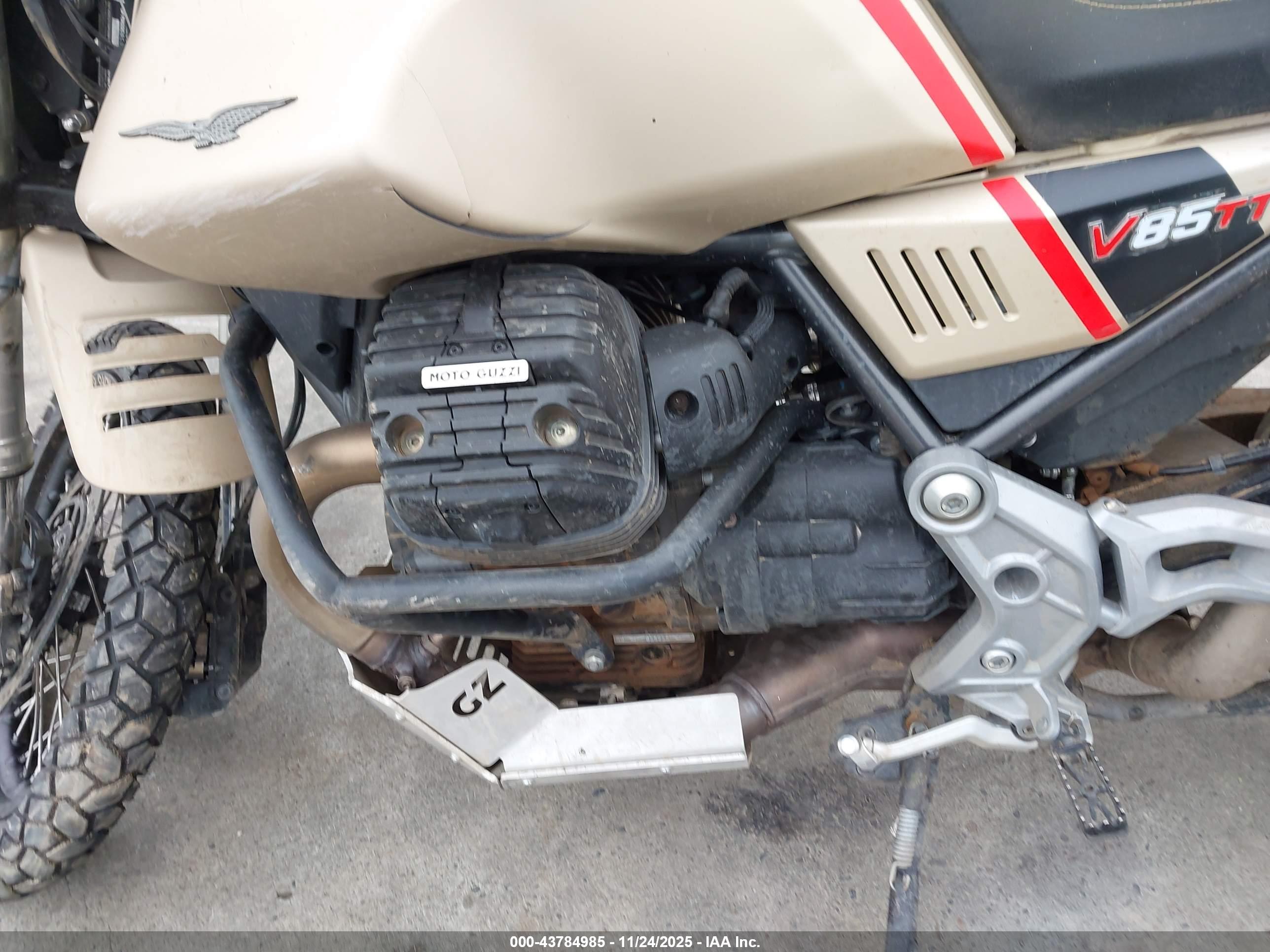 MOTO GUZZI image 9
