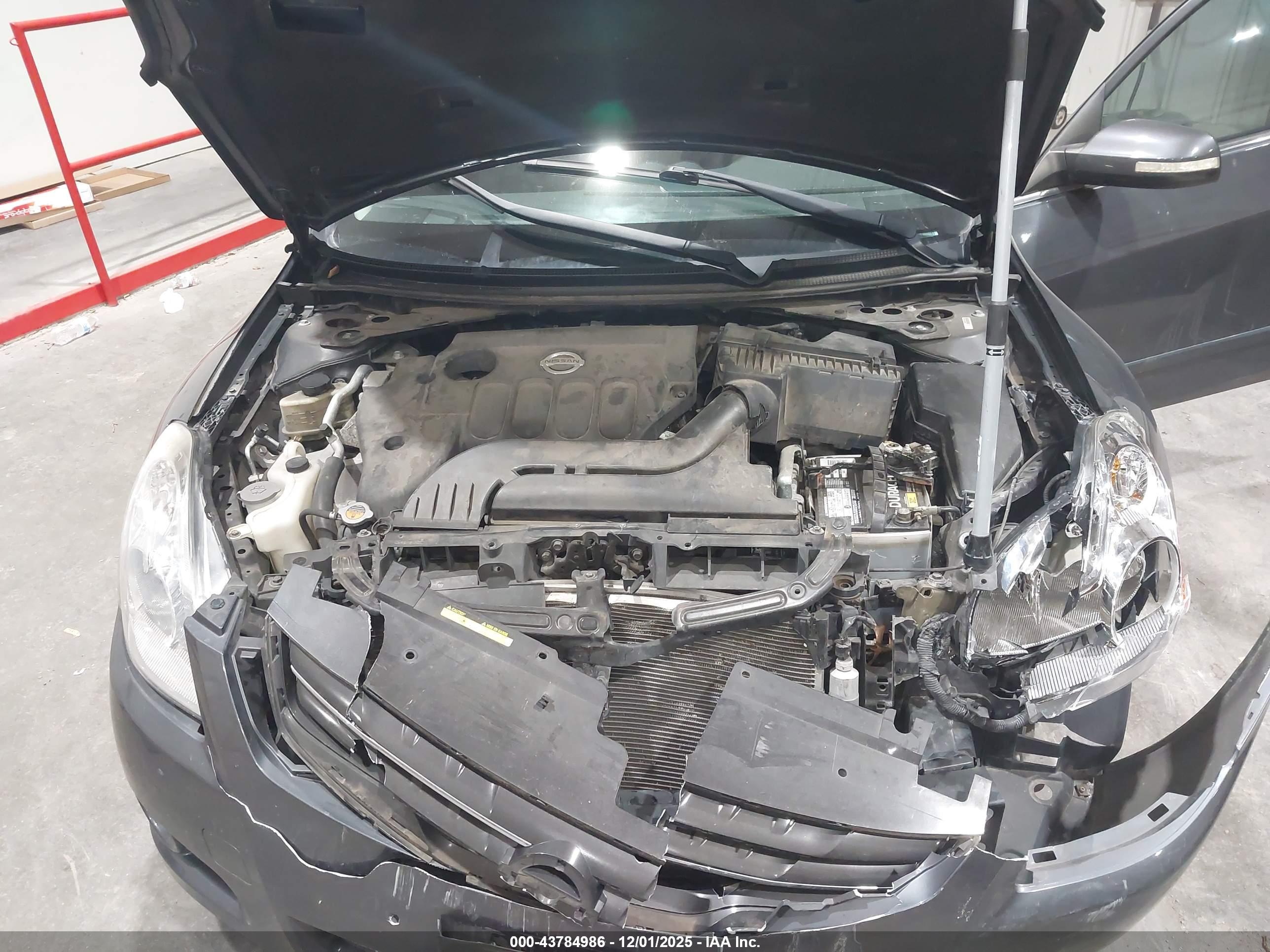 NISSAN ALTIMA image 10