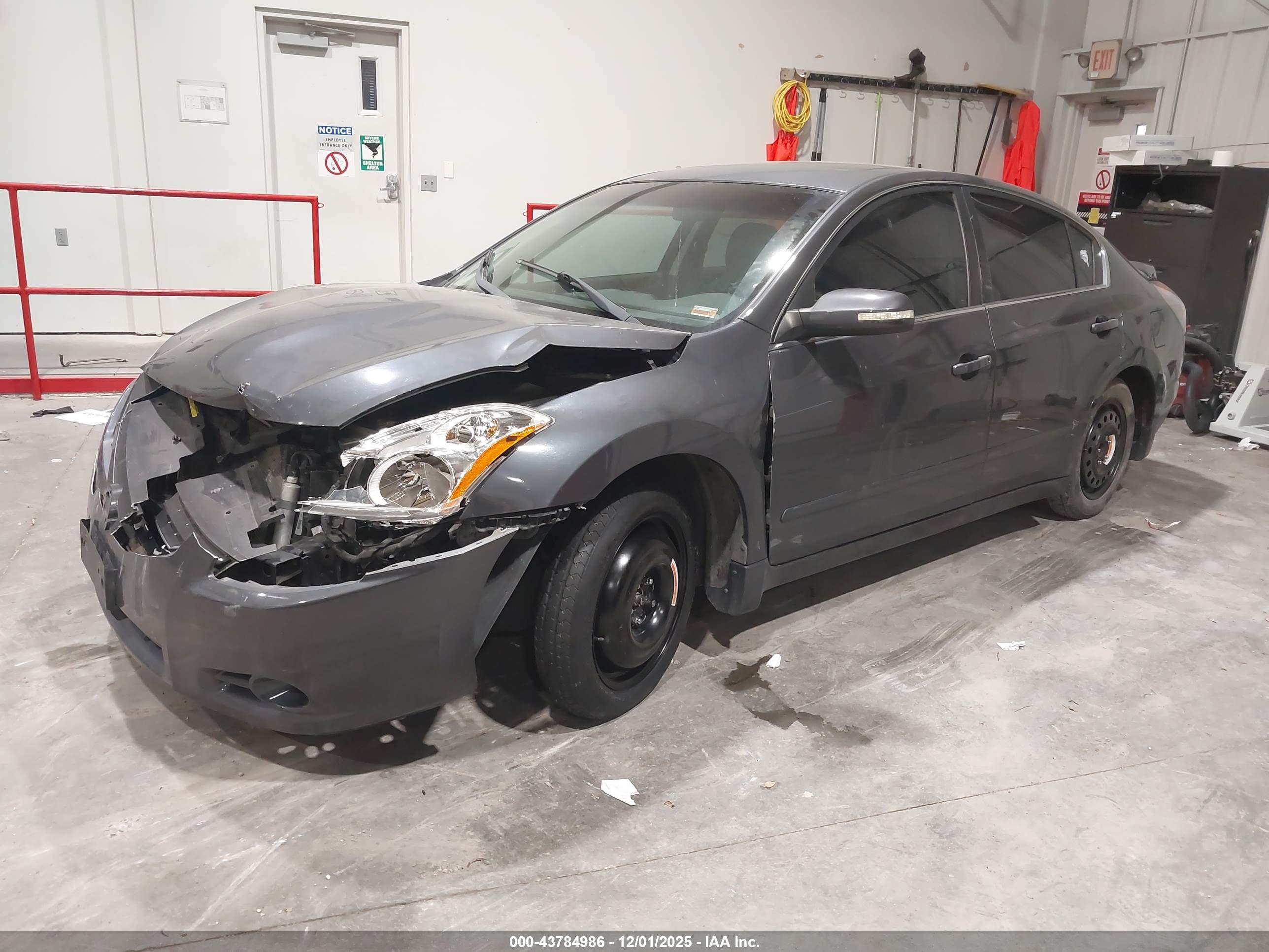 NISSAN ALTIMA image 2