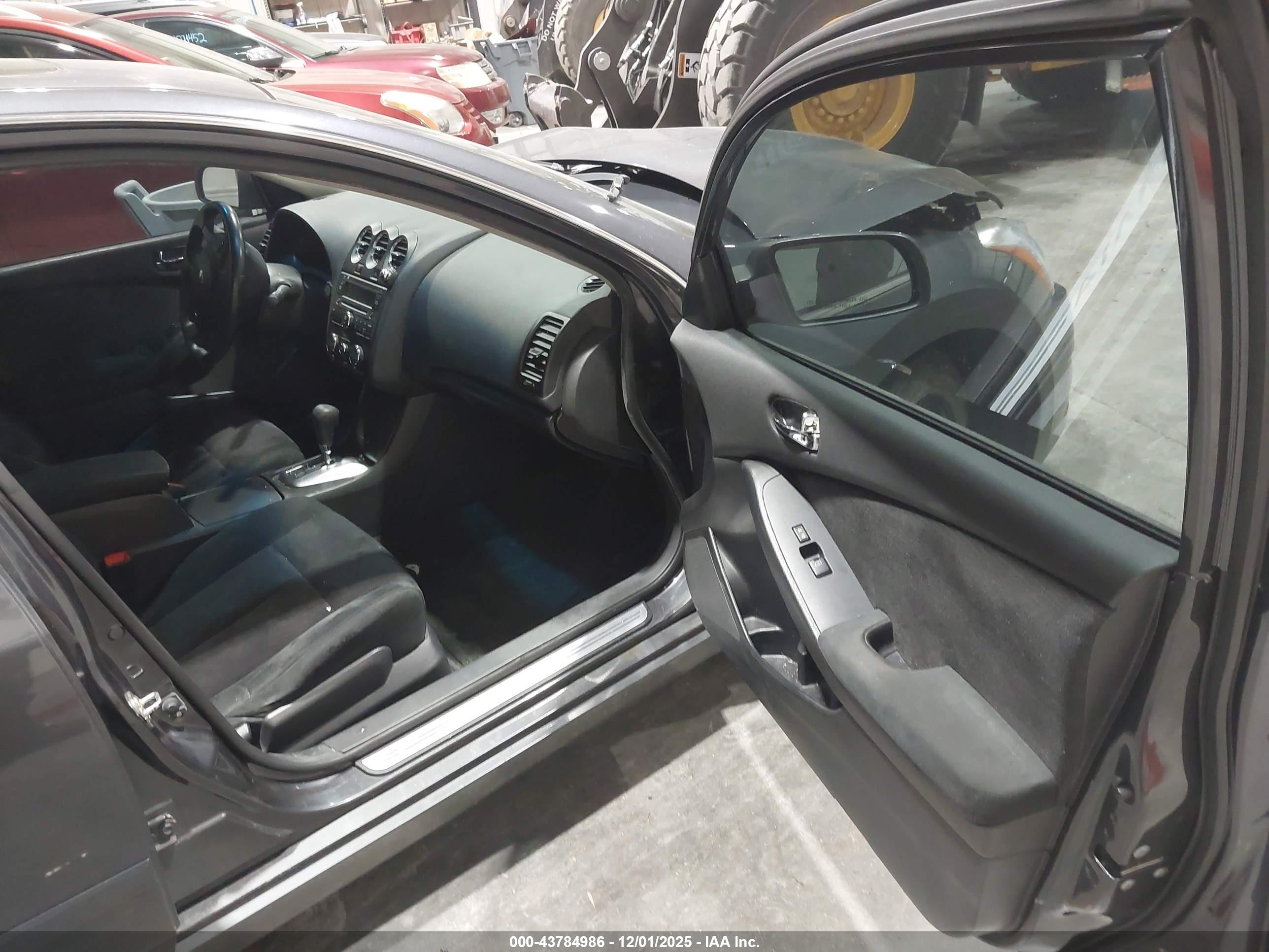 NISSAN ALTIMA image 5
