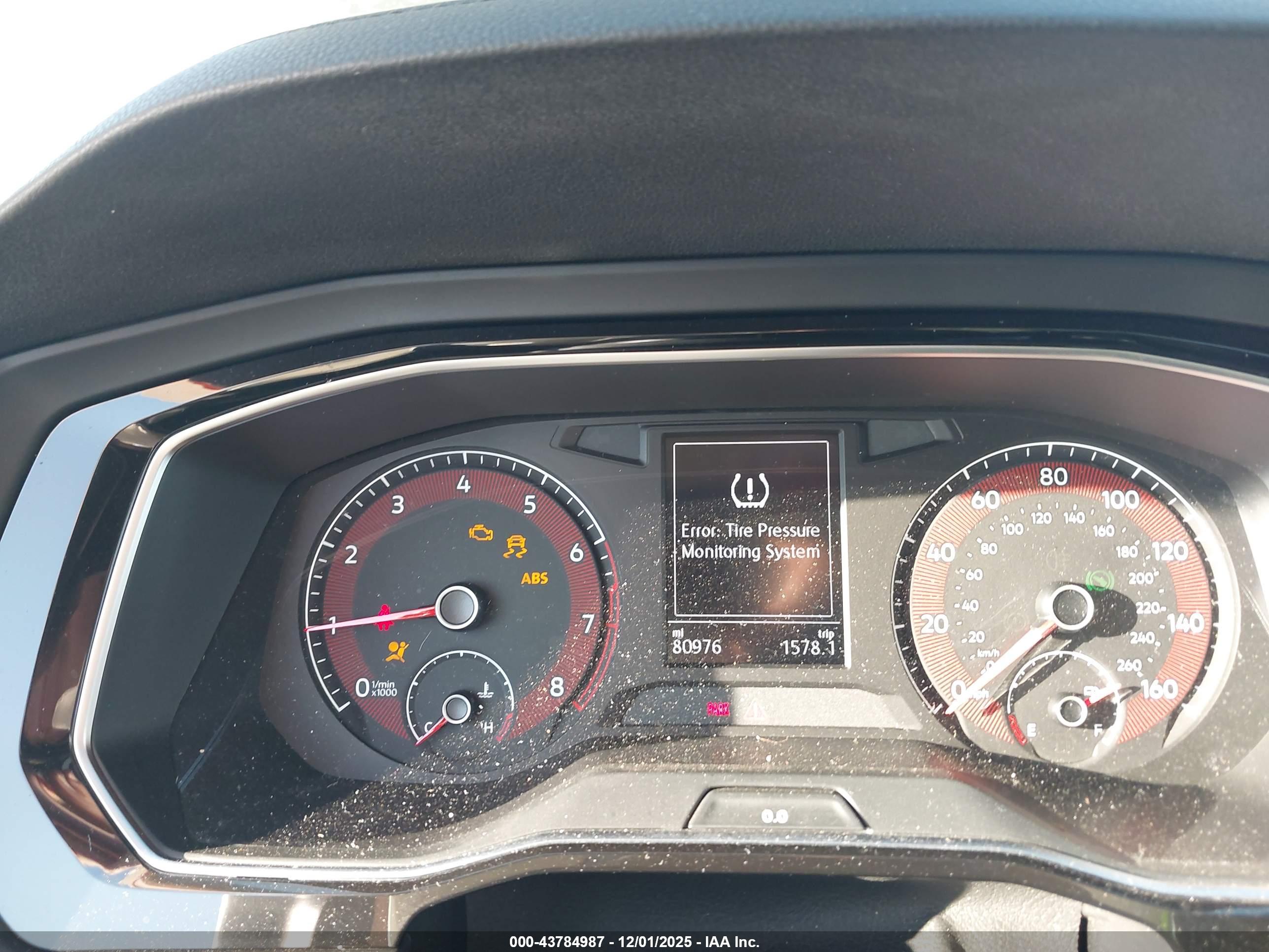VOLKSWAGEN JETTA image 7