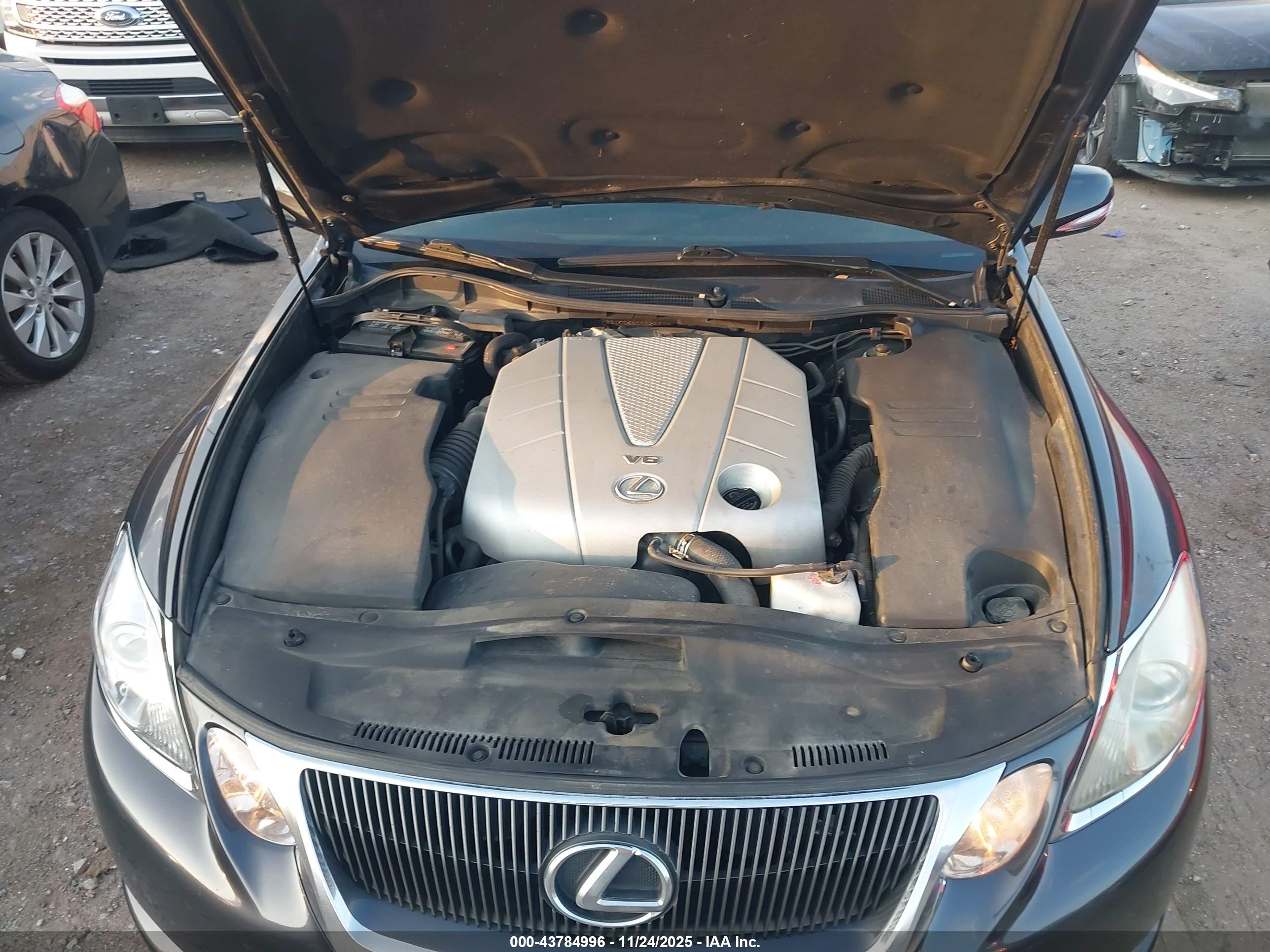 LEXUS GS image 10