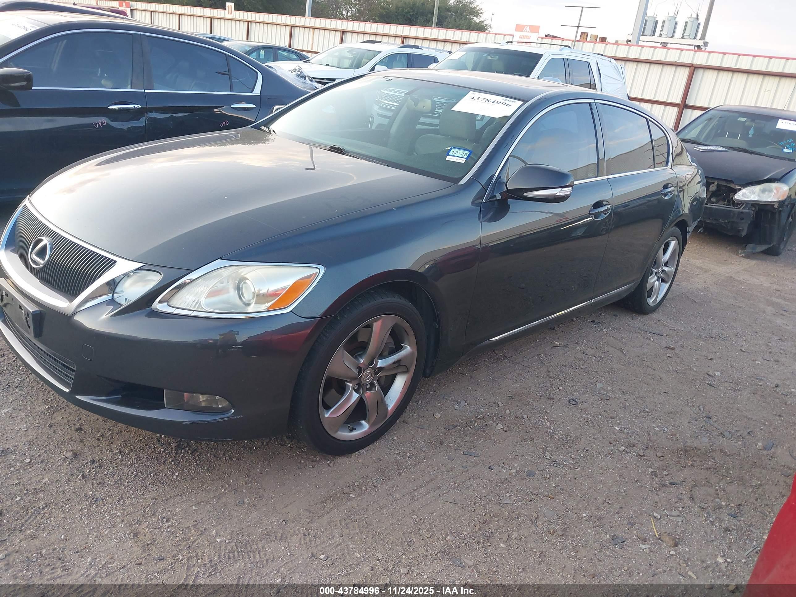 LEXUS GS image 2