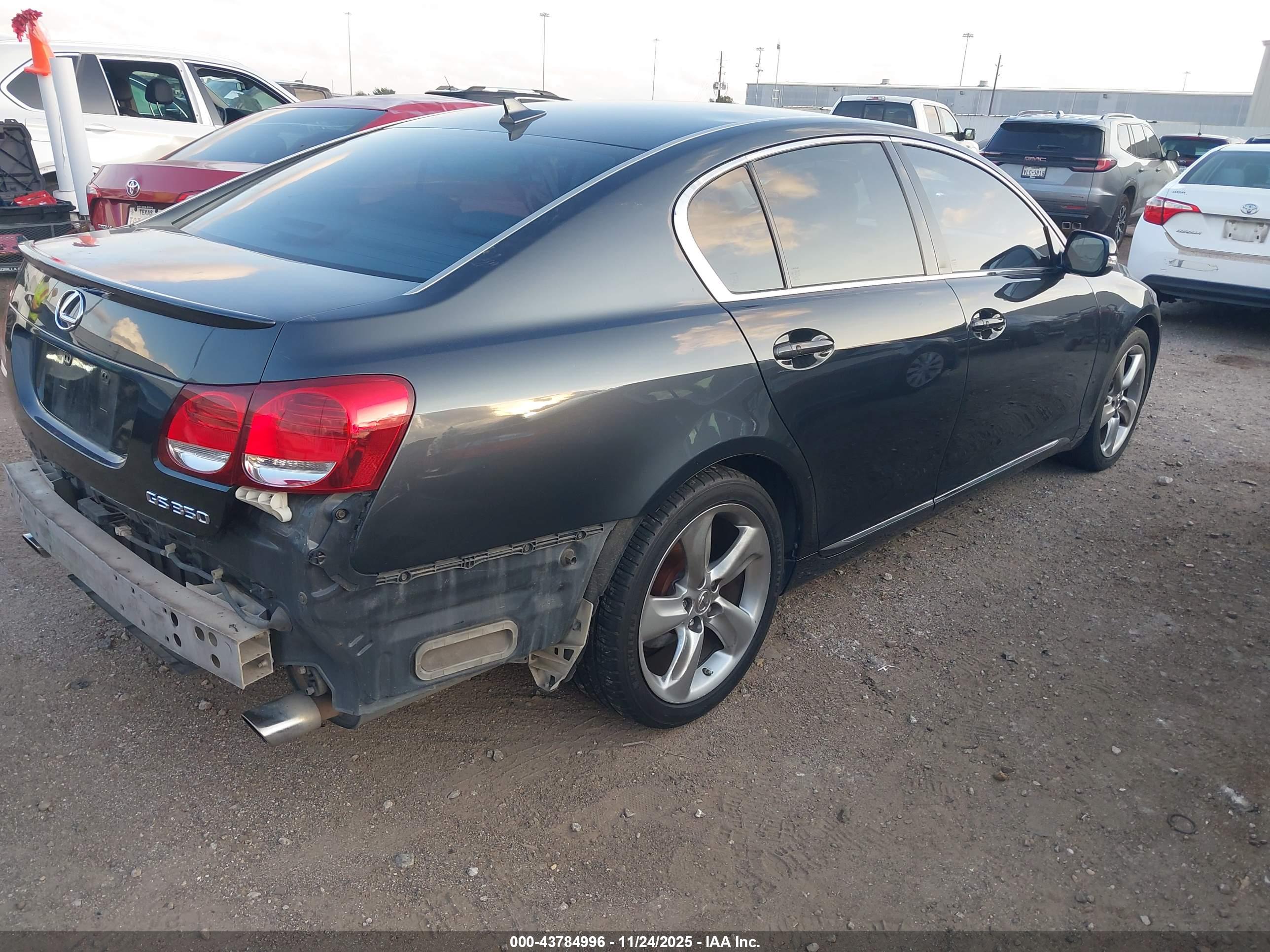 LEXUS GS image 4
