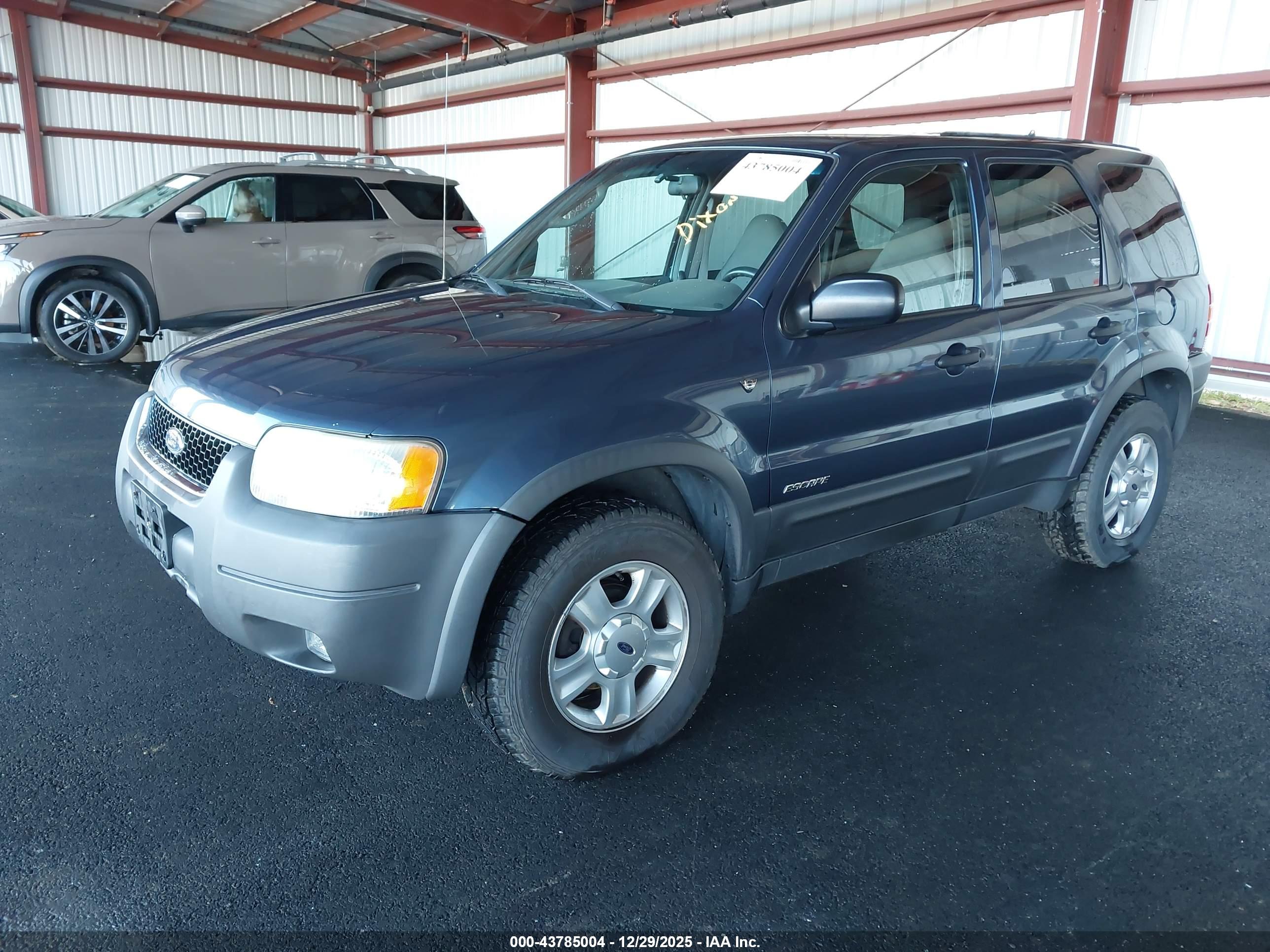 FORD ESCAPE image 2