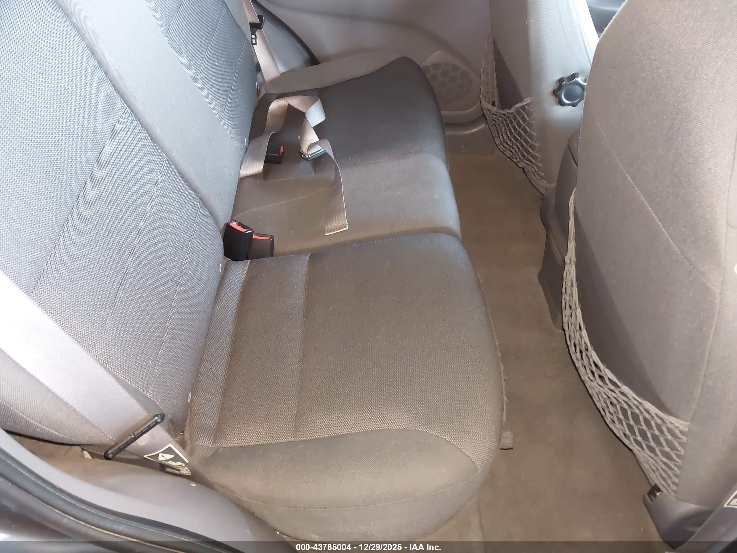 FORD ESCAPE image 8
