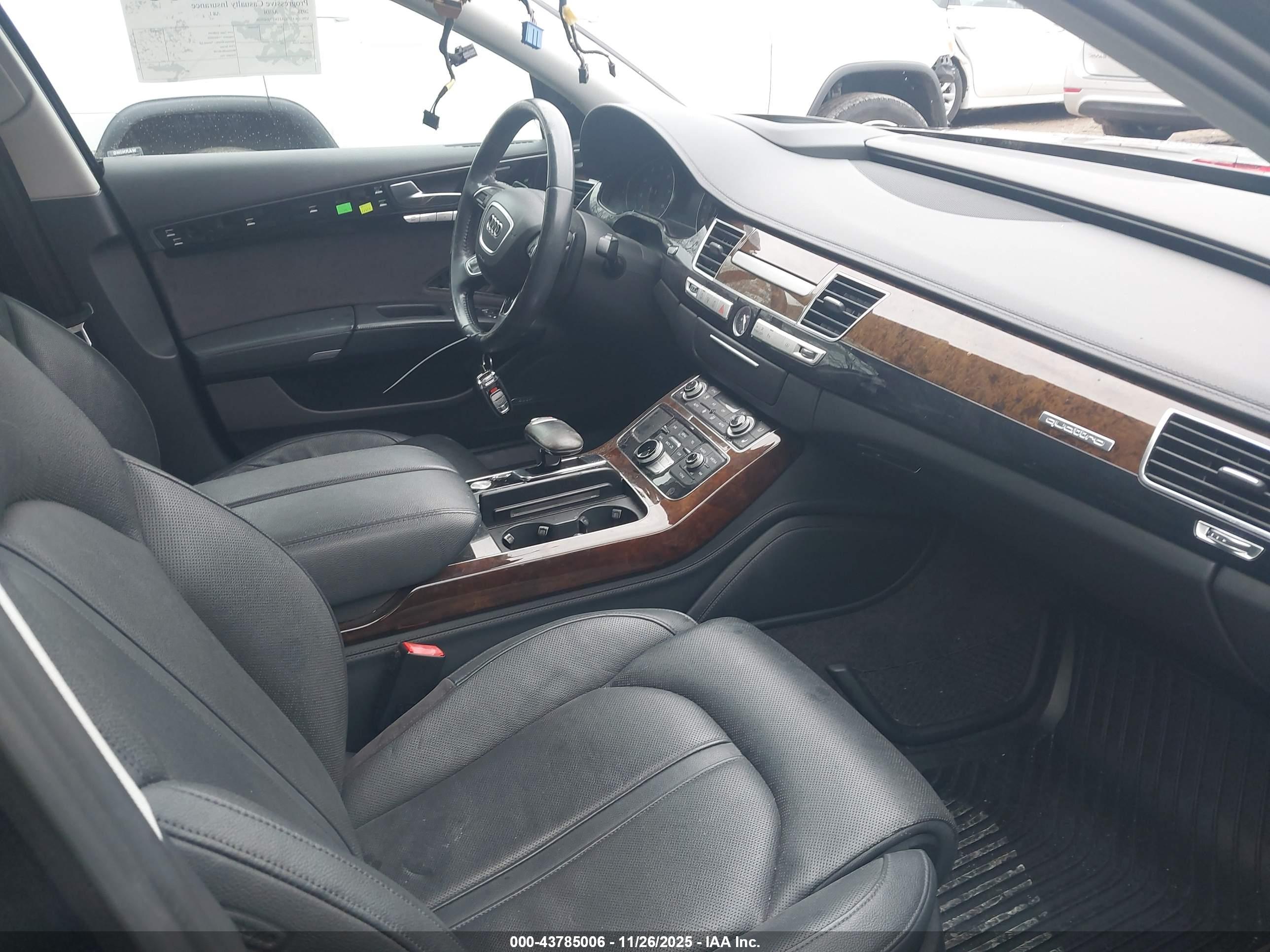 AUDI A8 image 5