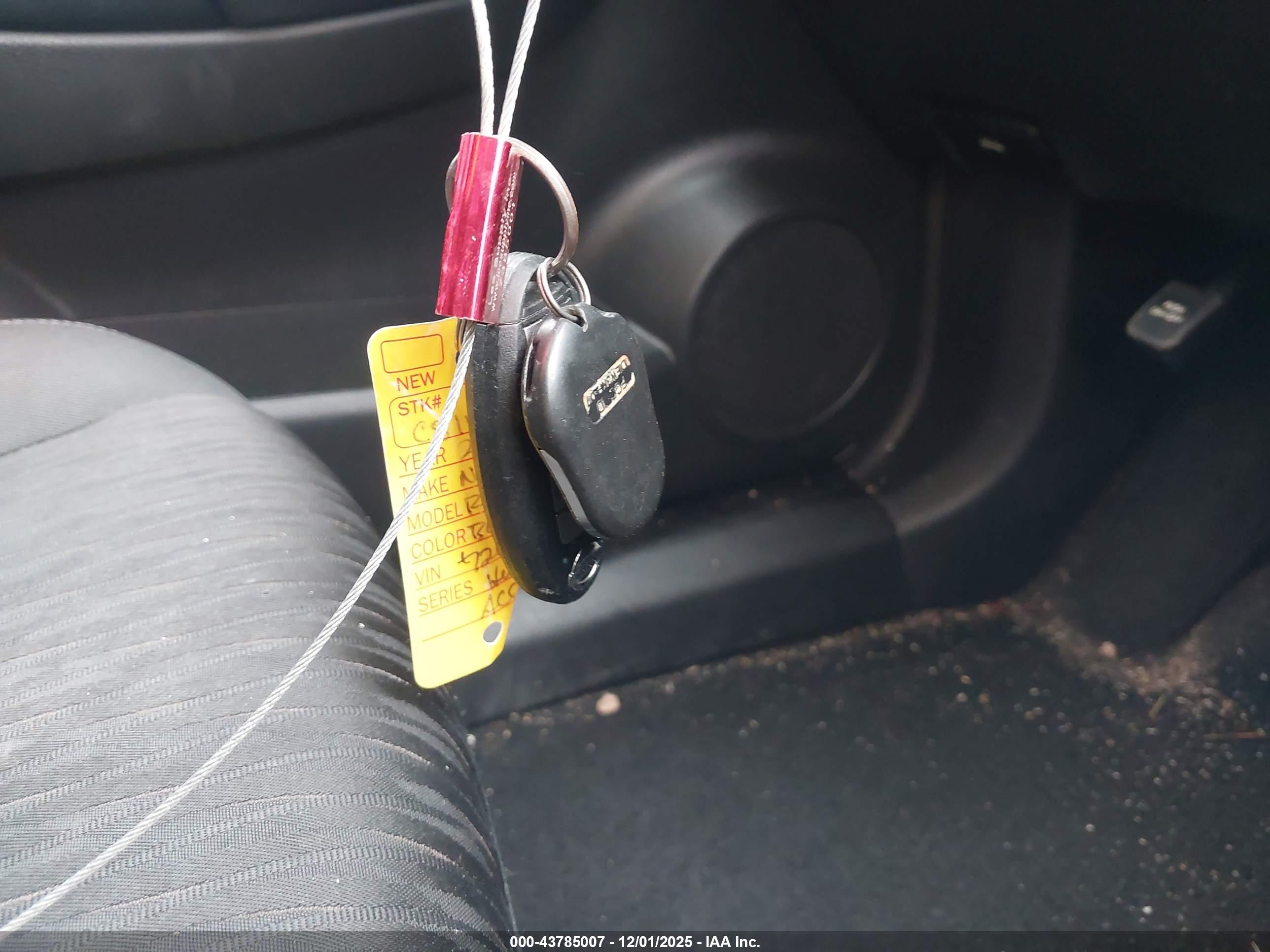 NISSAN ROGUE image 11