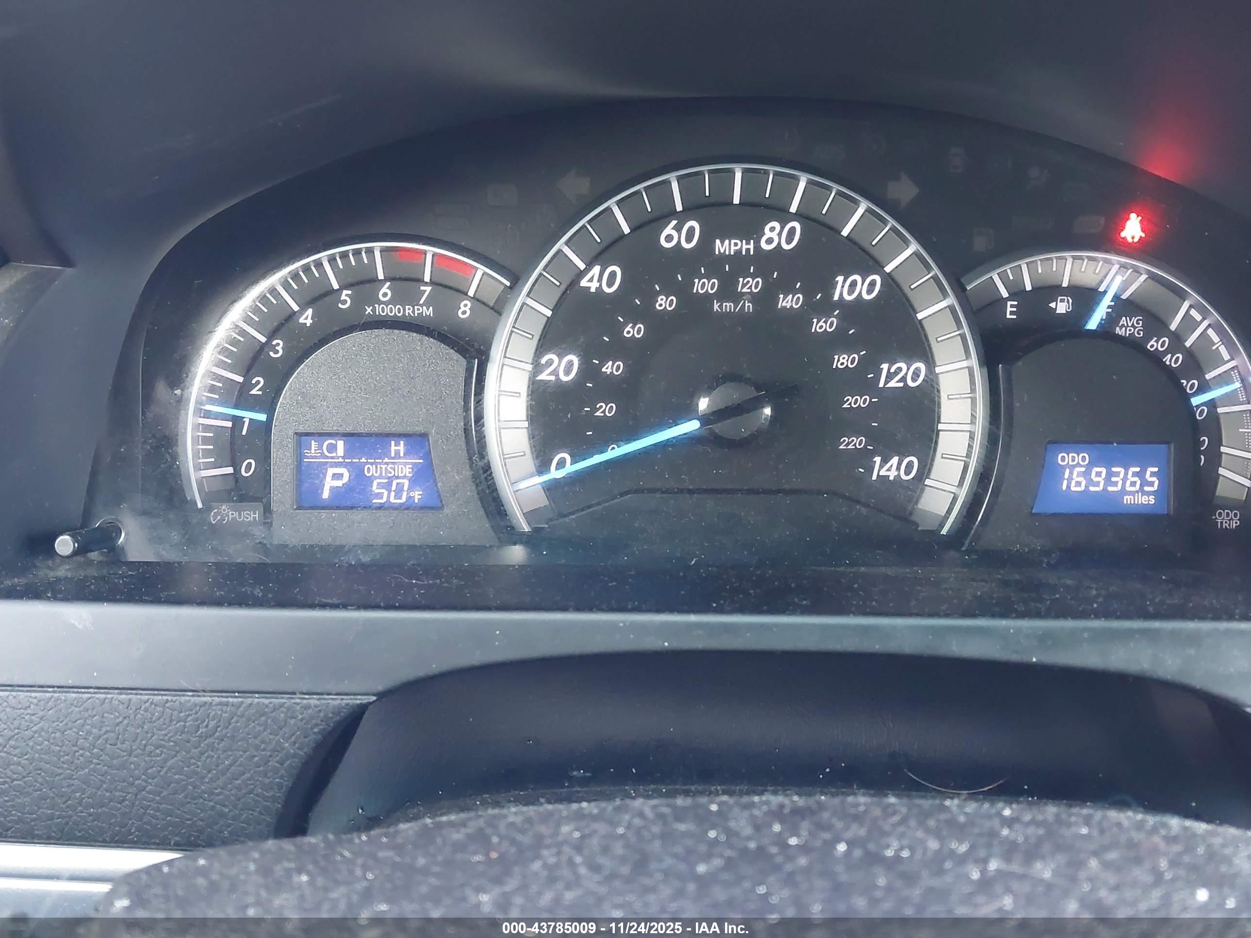 TOYOTA CAMRY image 7