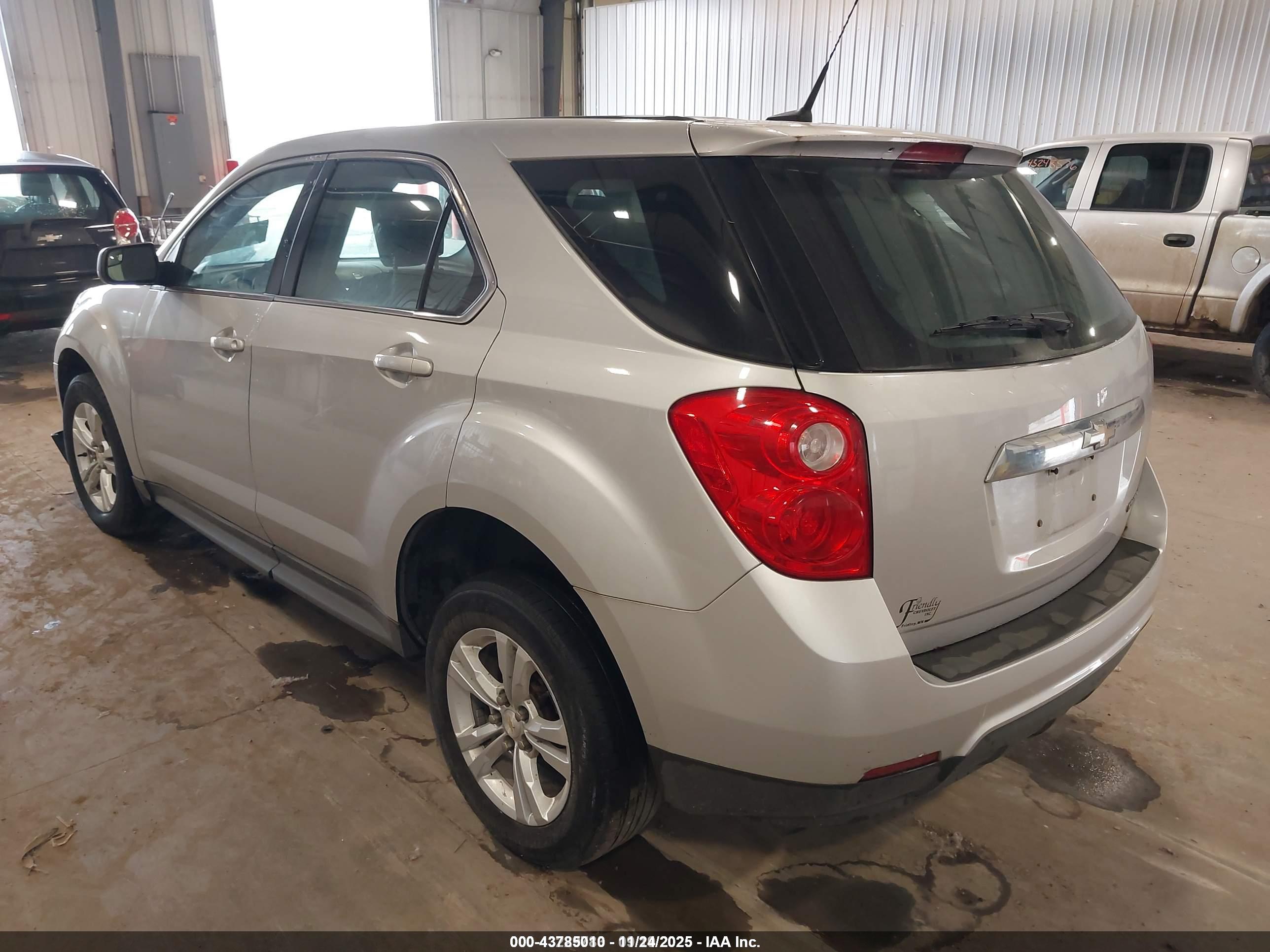 CHEVROLET EQUINOX image 3