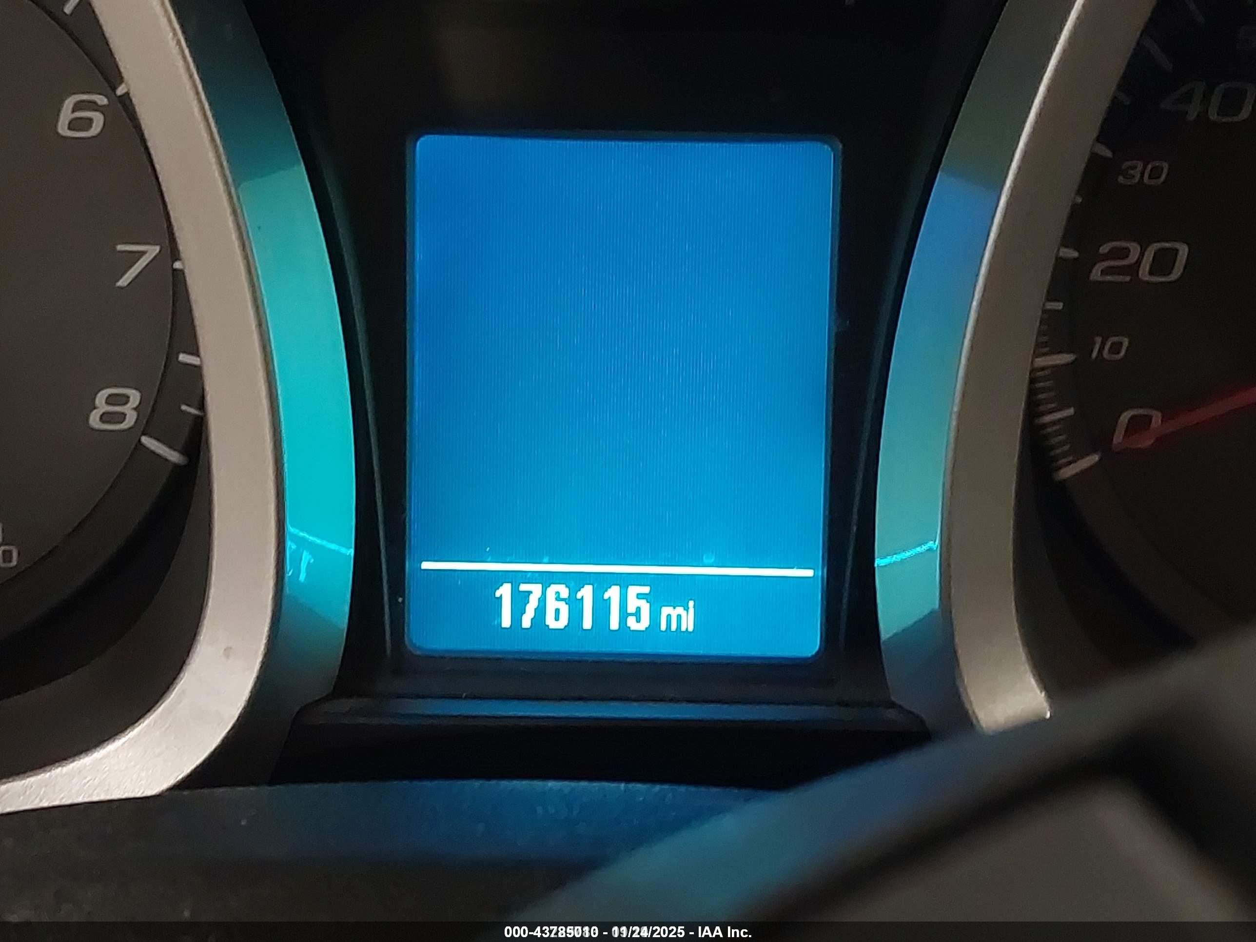 CHEVROLET EQUINOX image 7