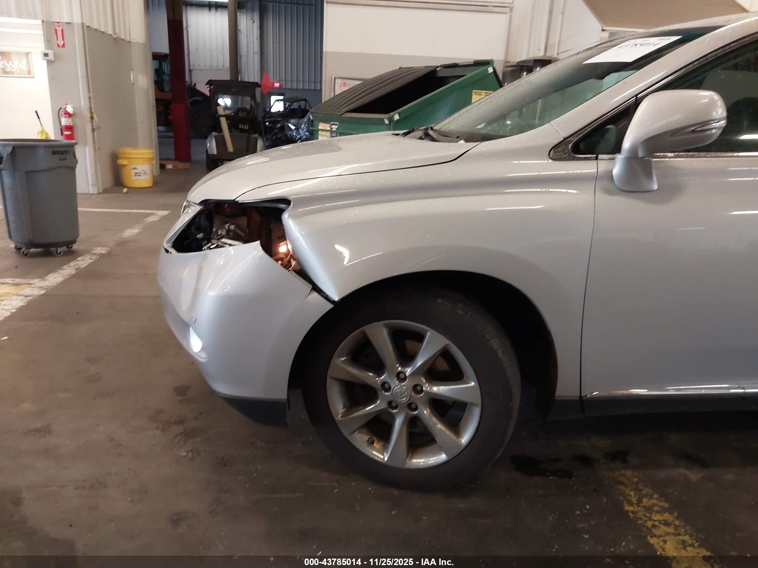 LEXUS RX image 6