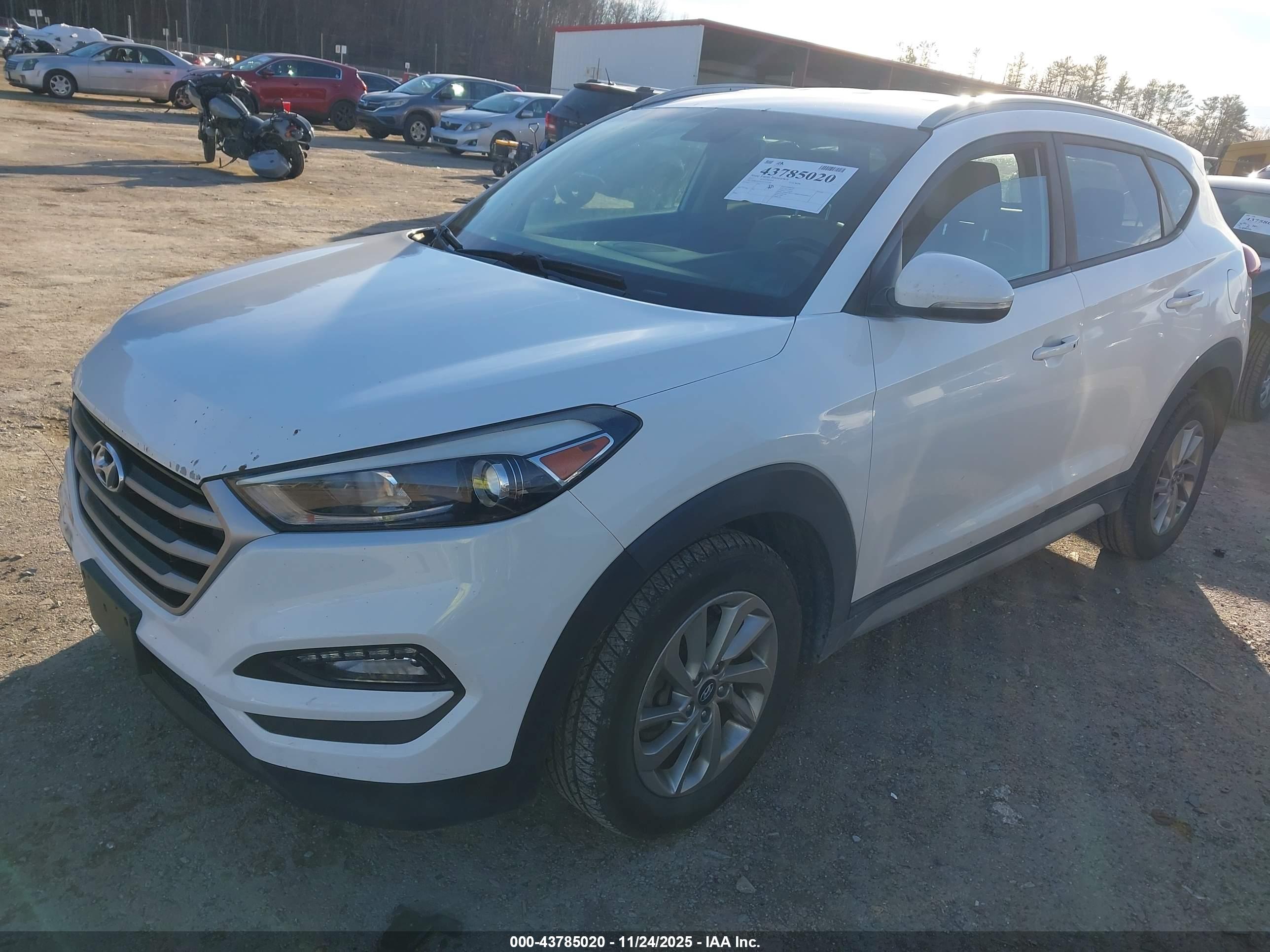 HYUNDAI TUCSON image 2