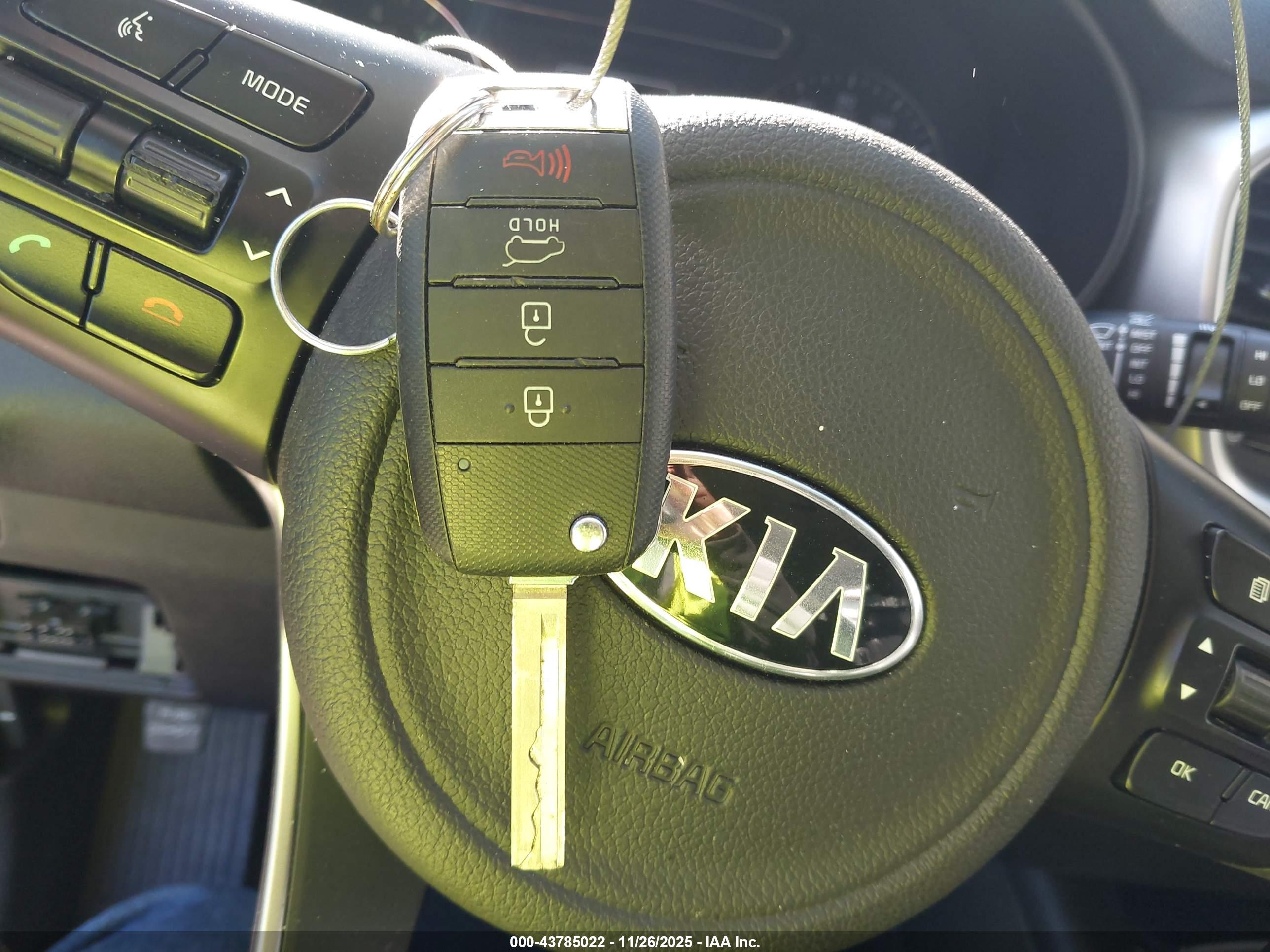 KIA SORENTO image 11