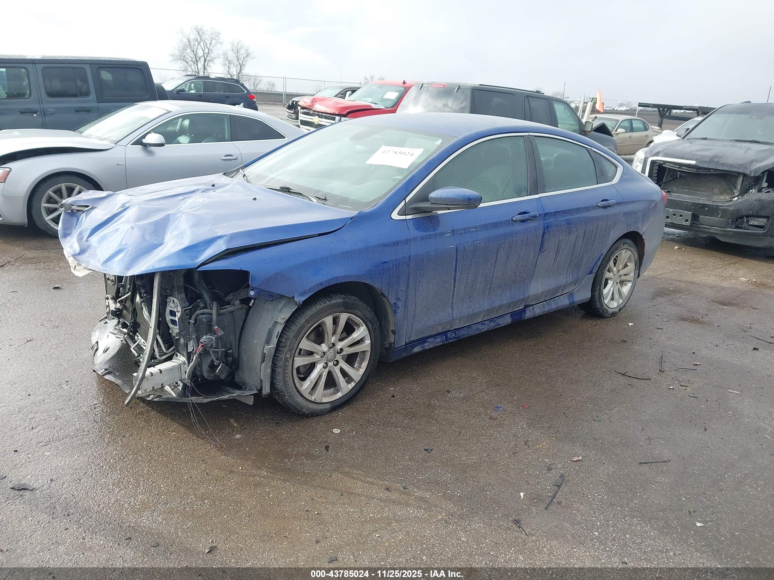 CHRYSLER 200 image 2