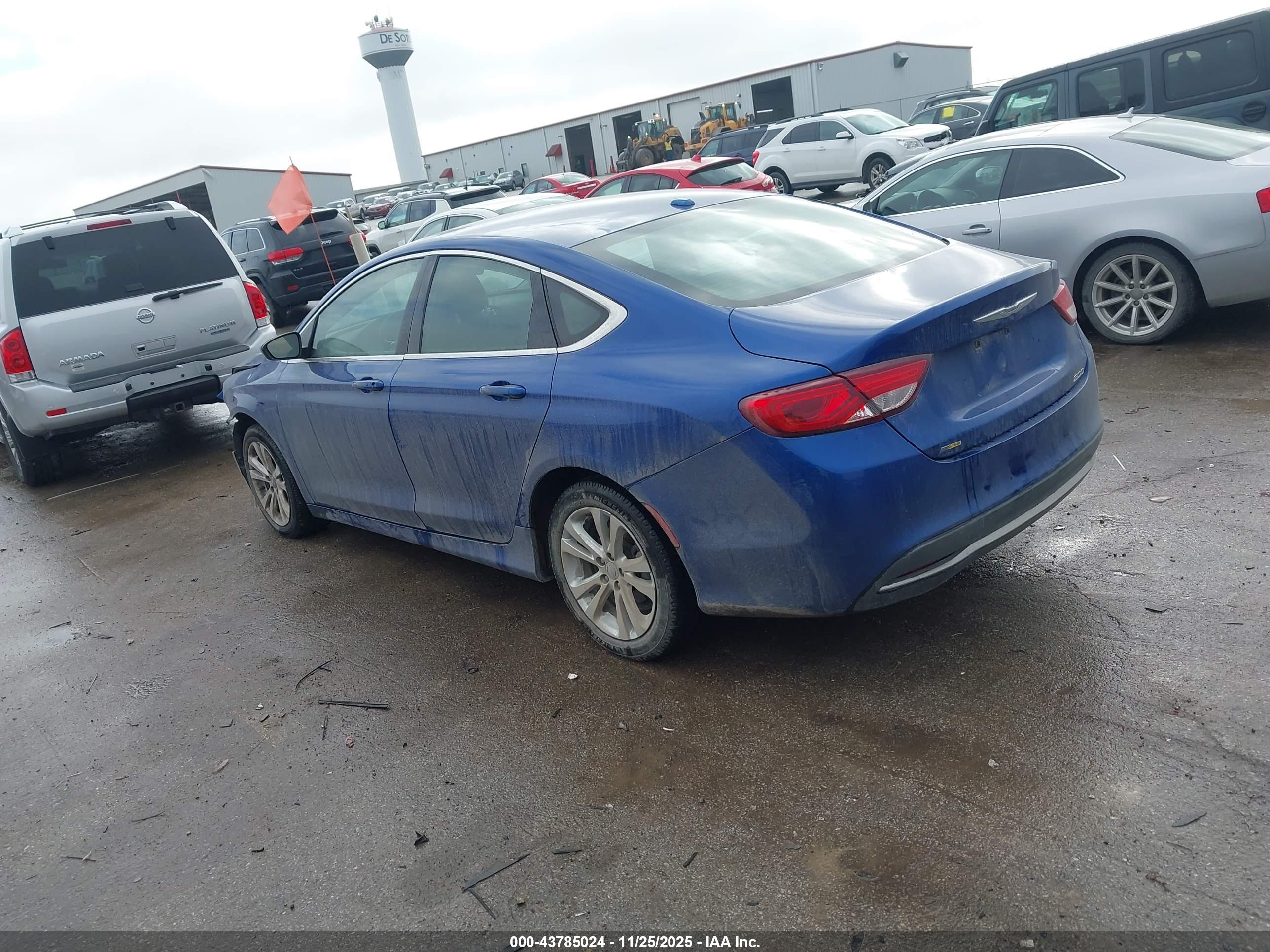 CHRYSLER 200 image 3