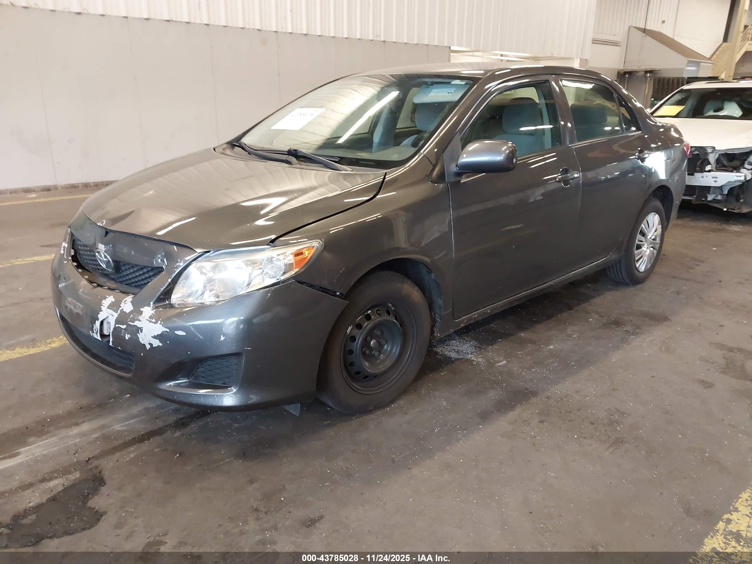TOYOTA COROLLA image 2