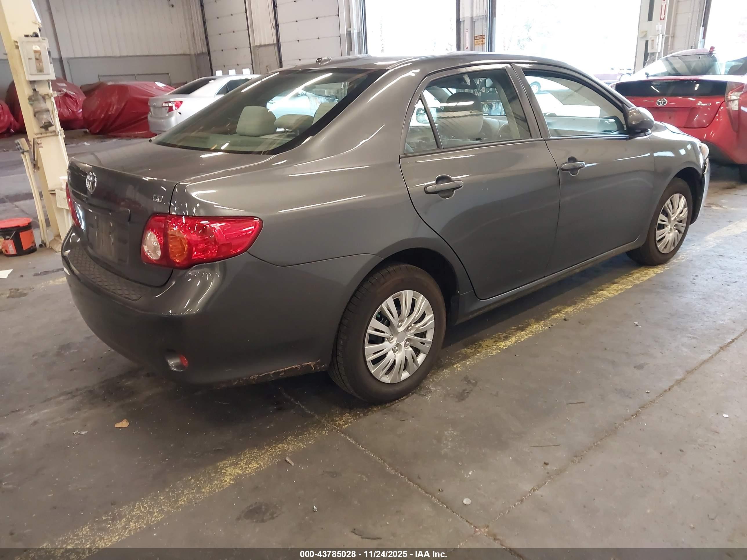 TOYOTA COROLLA image 4