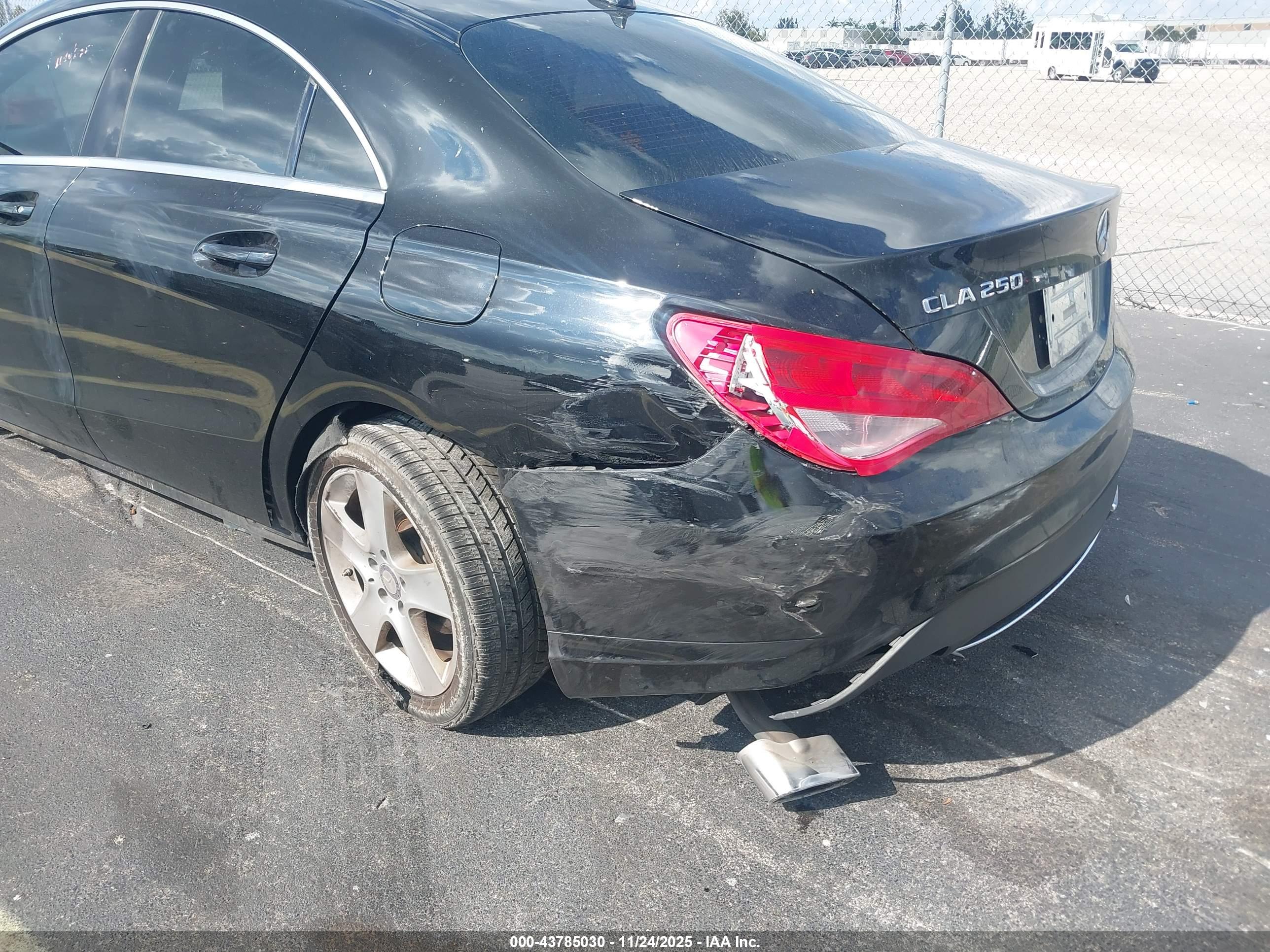 MERCEDES-BENZ CLA image 6