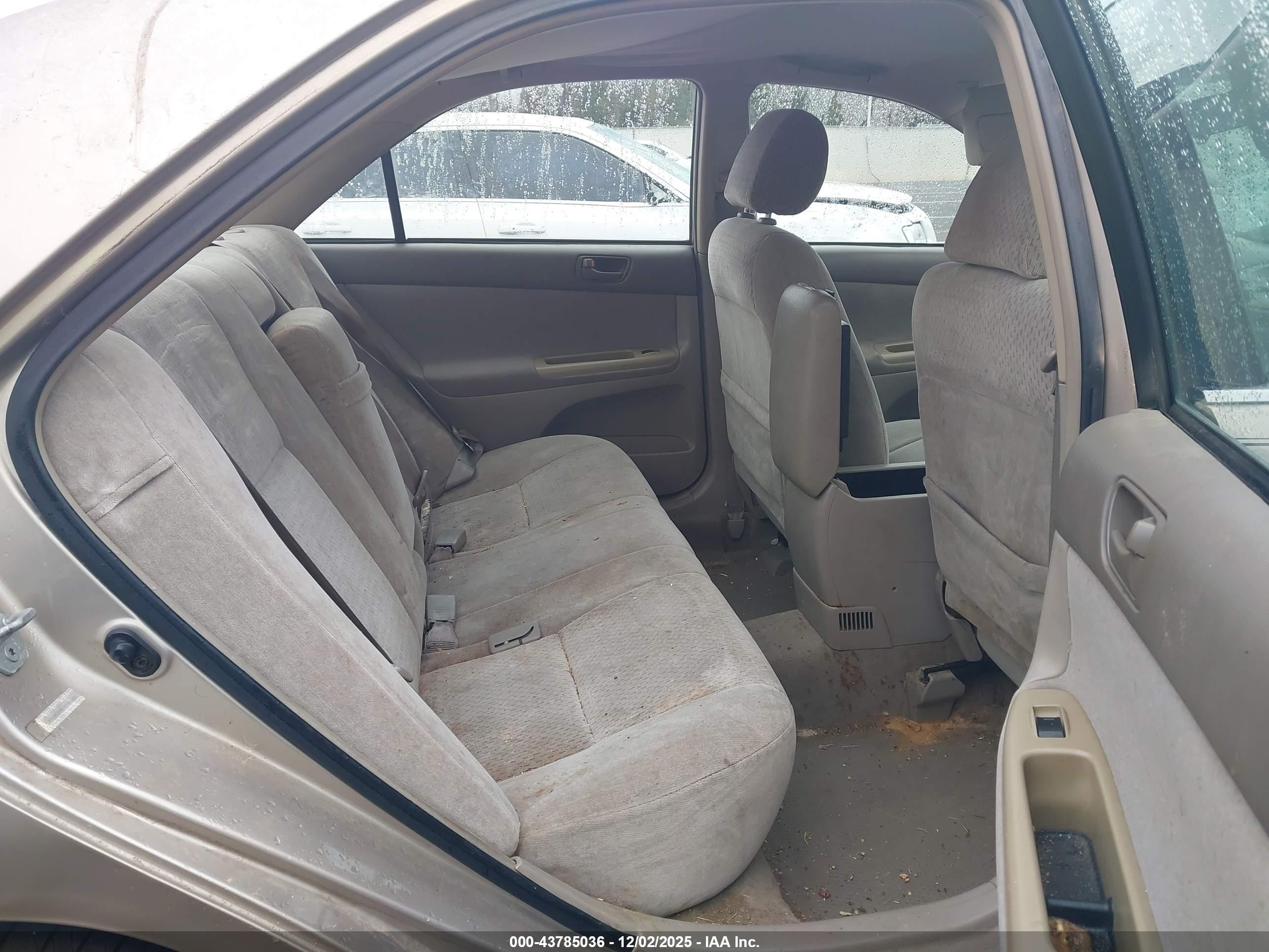 TOYOTA CAMRY image 8