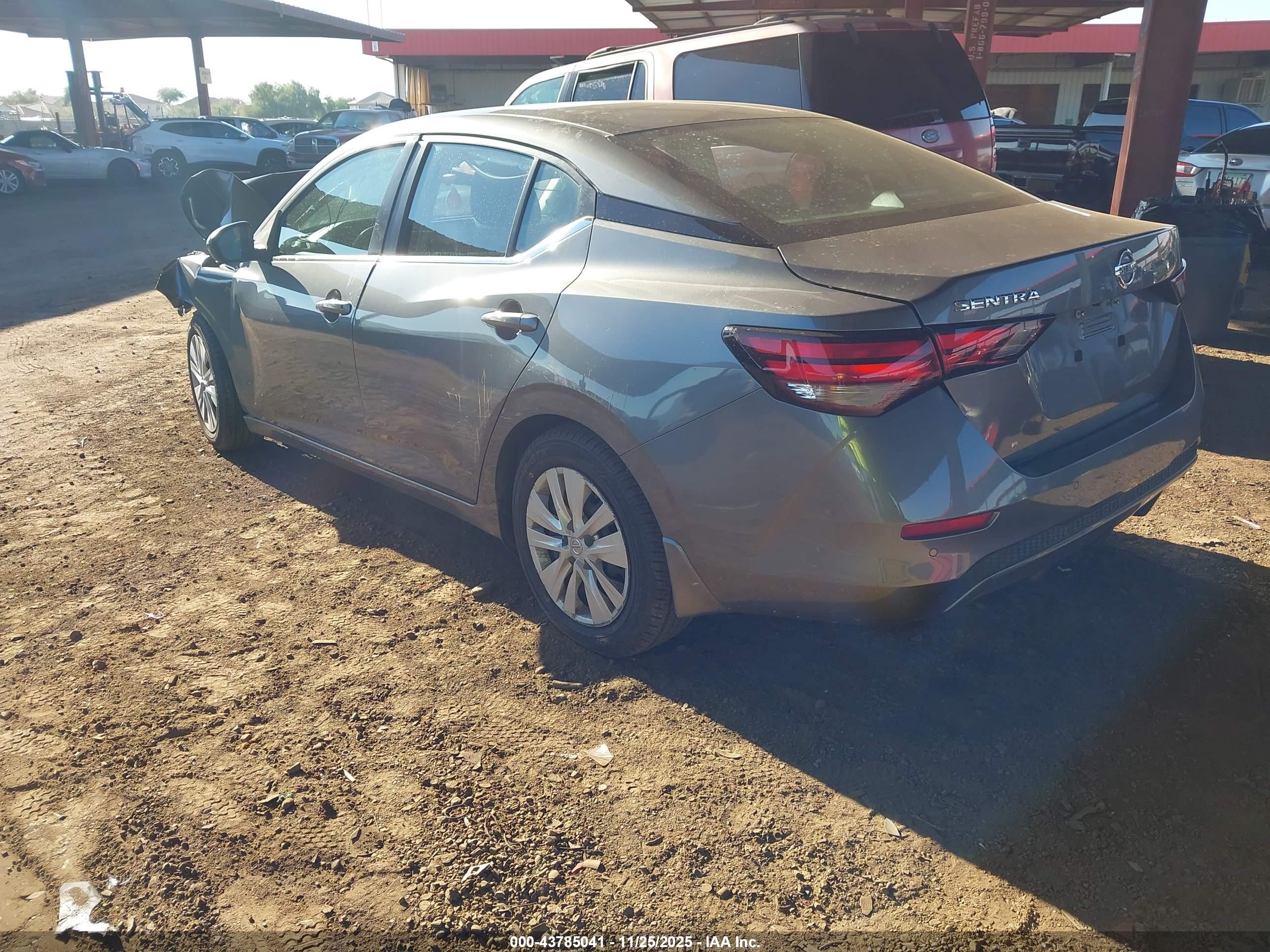 NISSAN SENTRA image 3