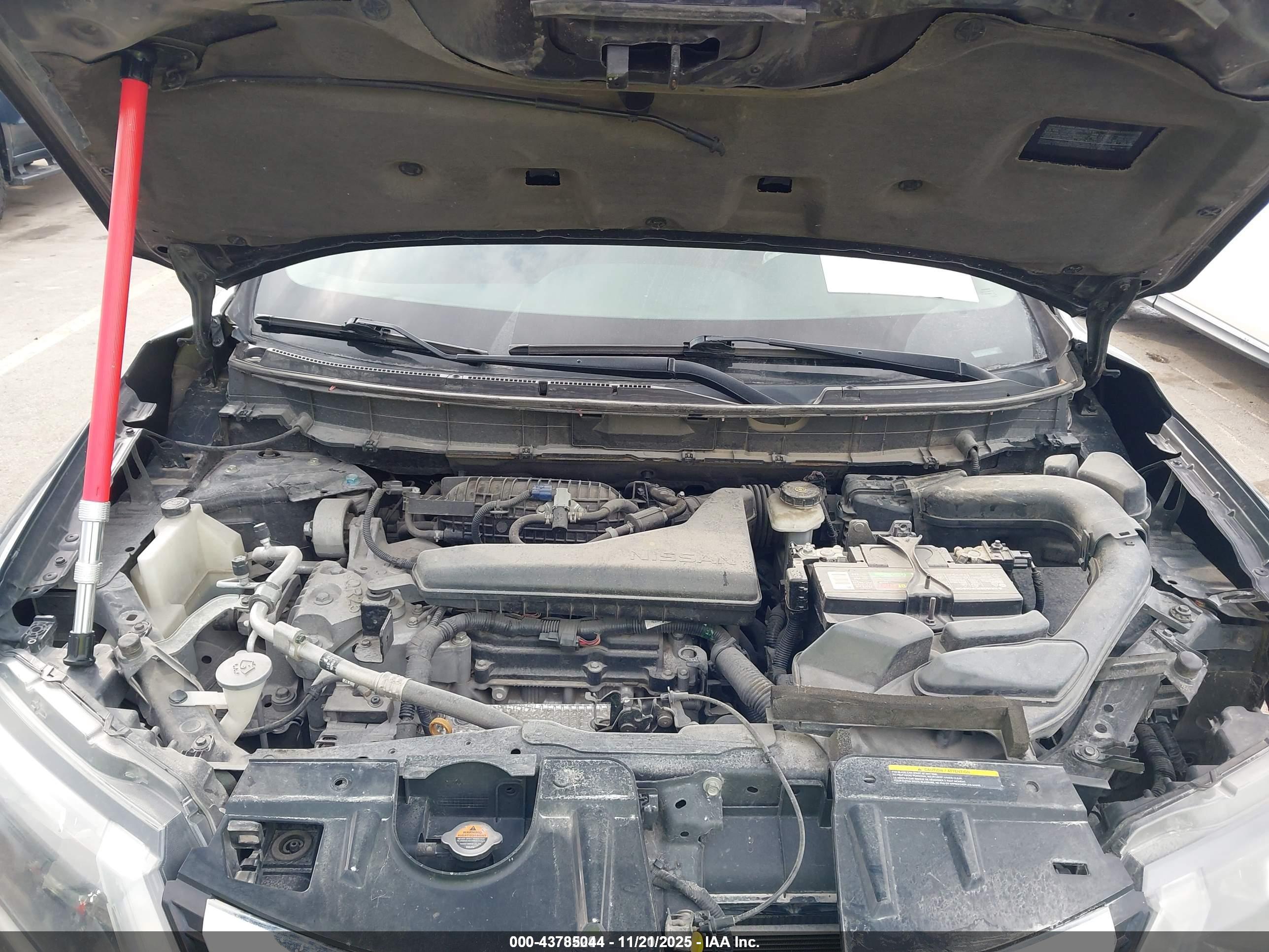 NISSAN ROGUE image 10