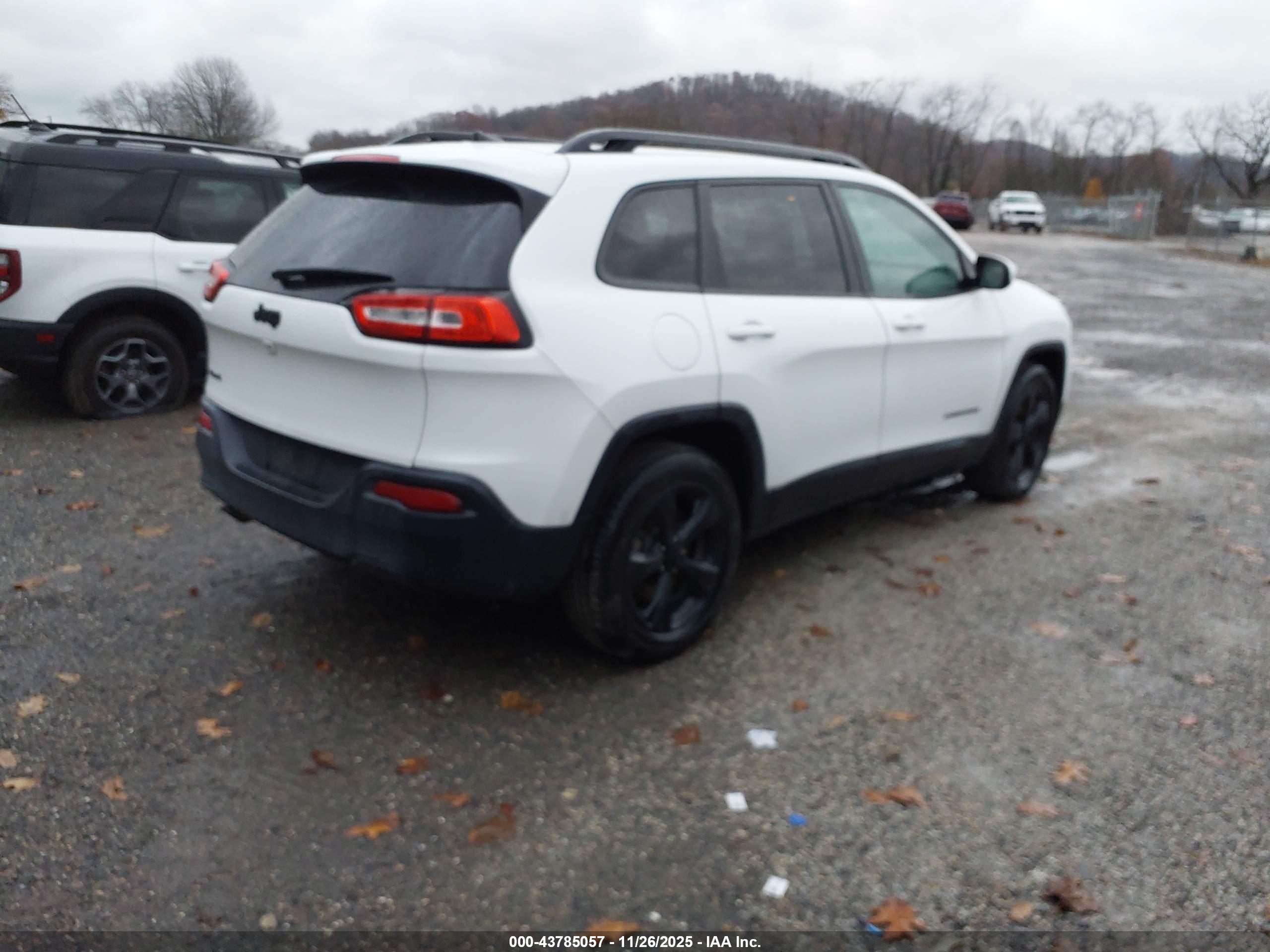 JEEP CHEROKEE image 4