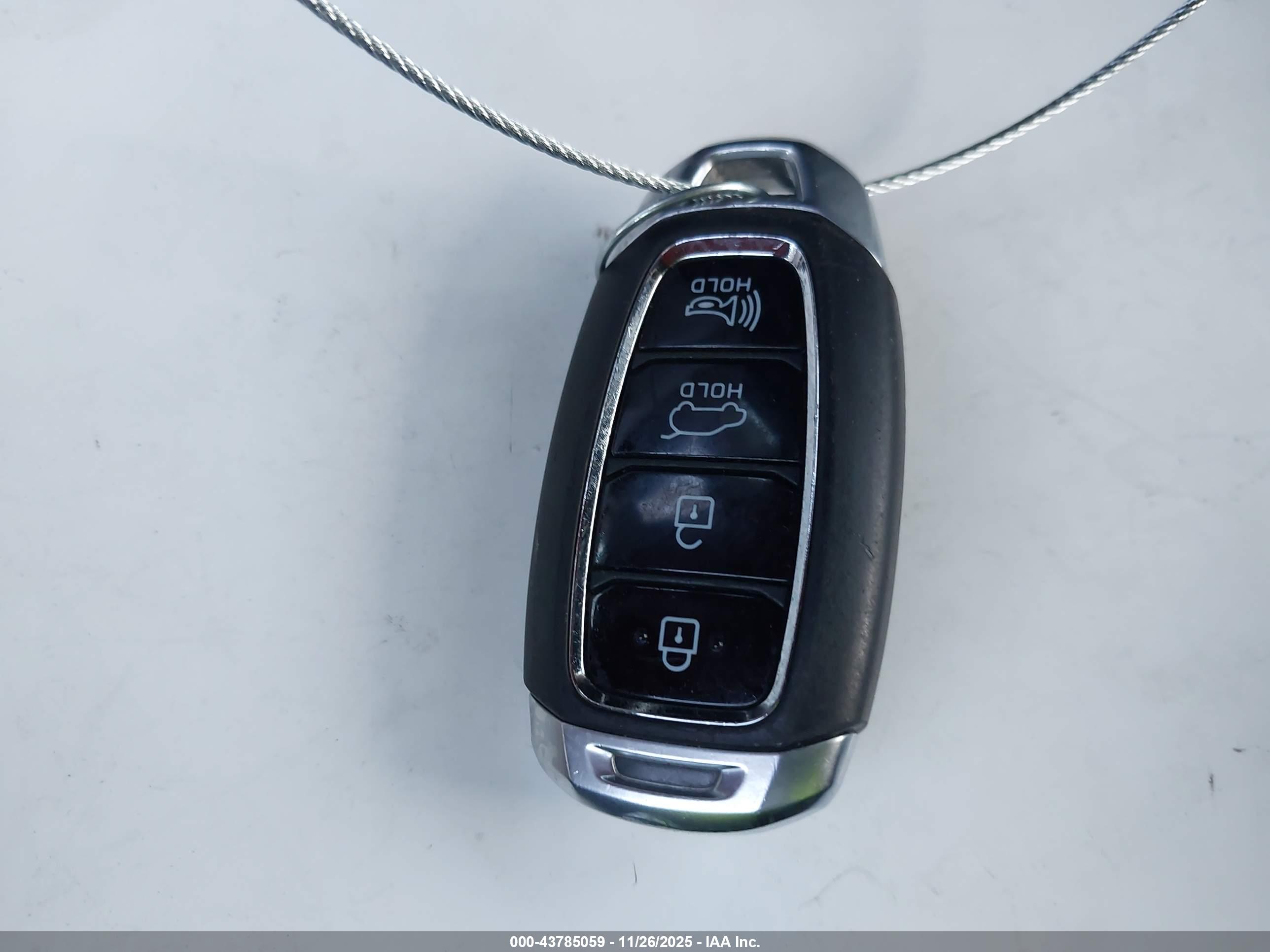 HYUNDAI KONA image 11