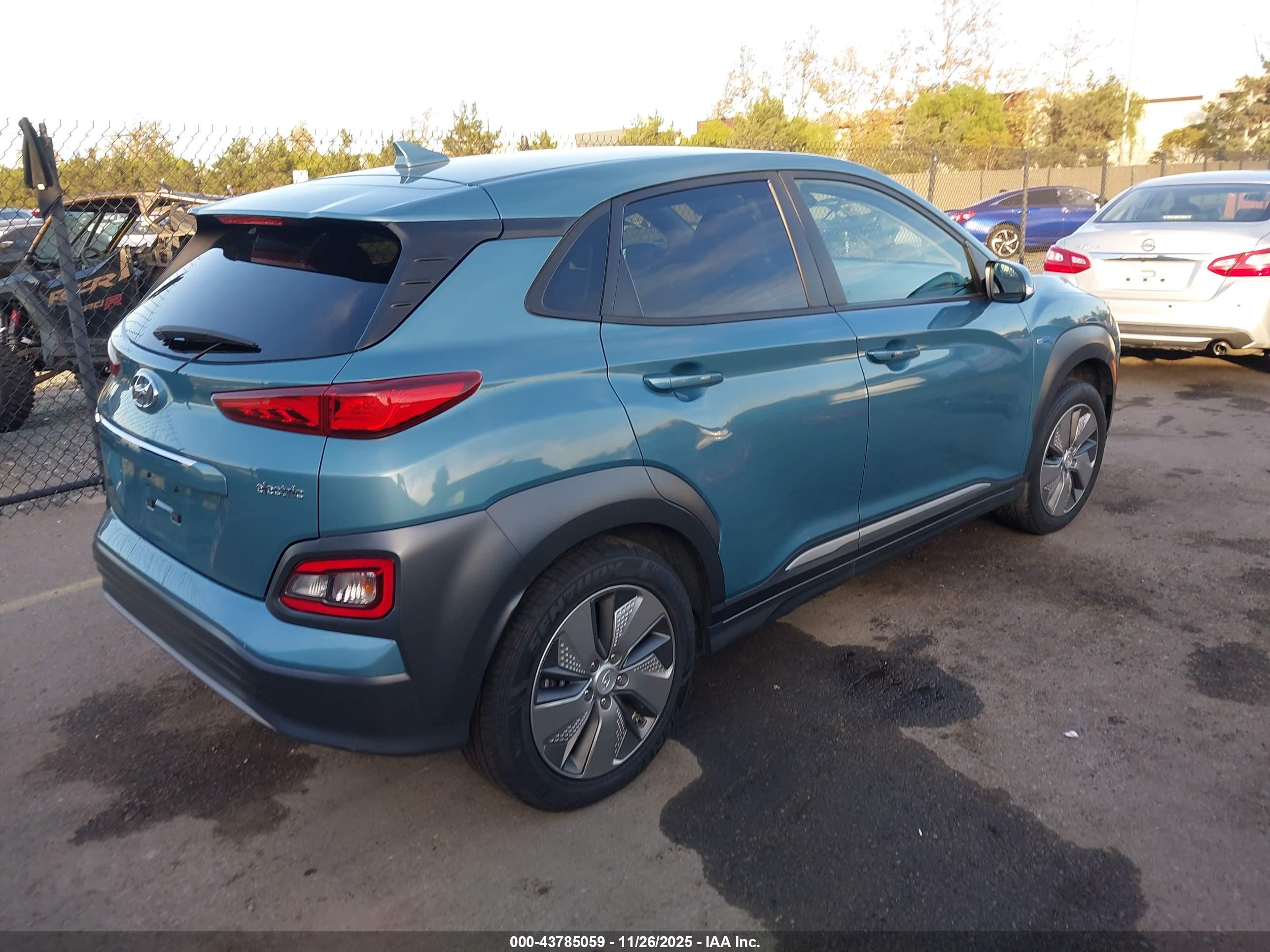 HYUNDAI KONA image 4