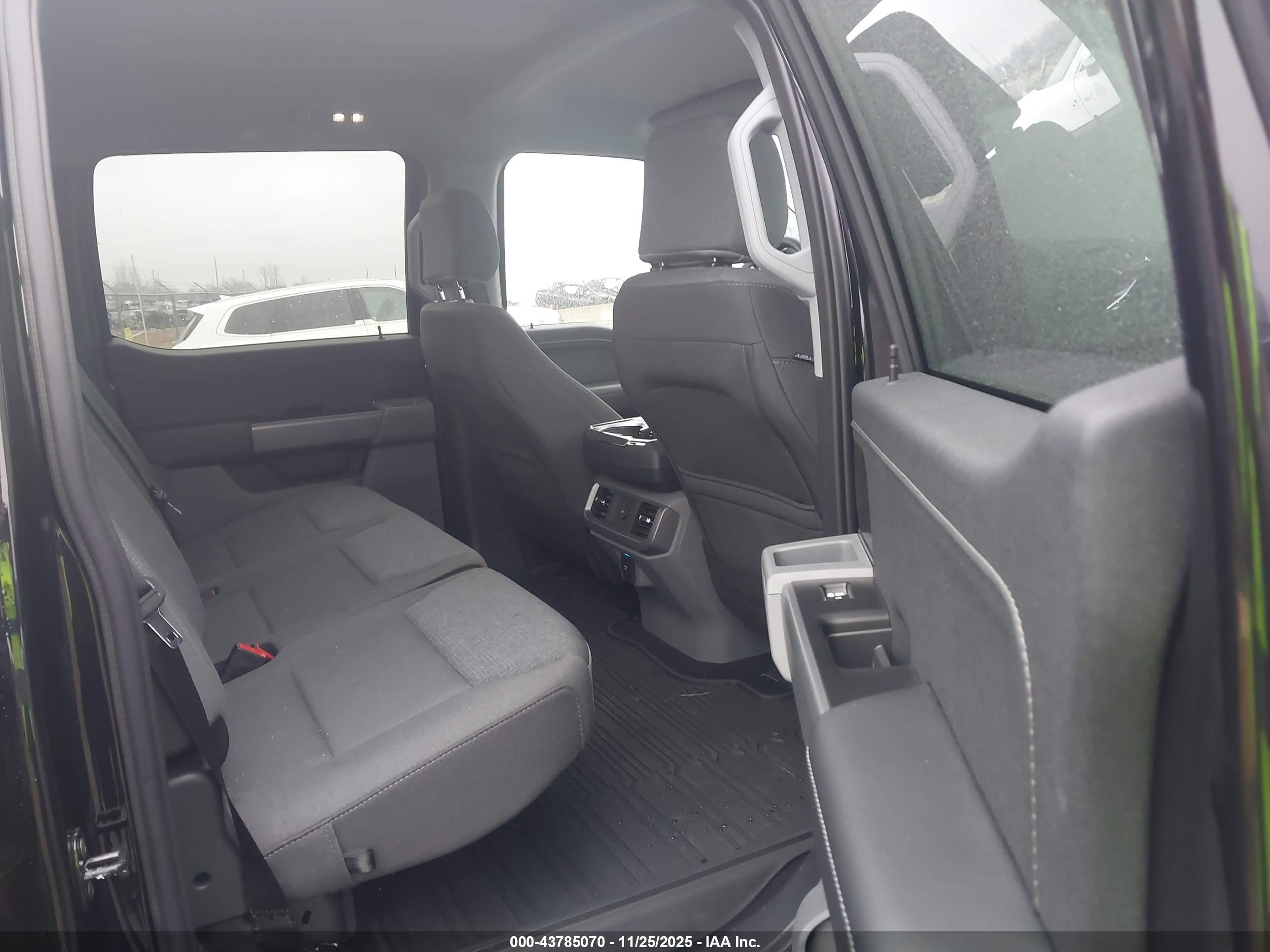 FORD F-150 image 8