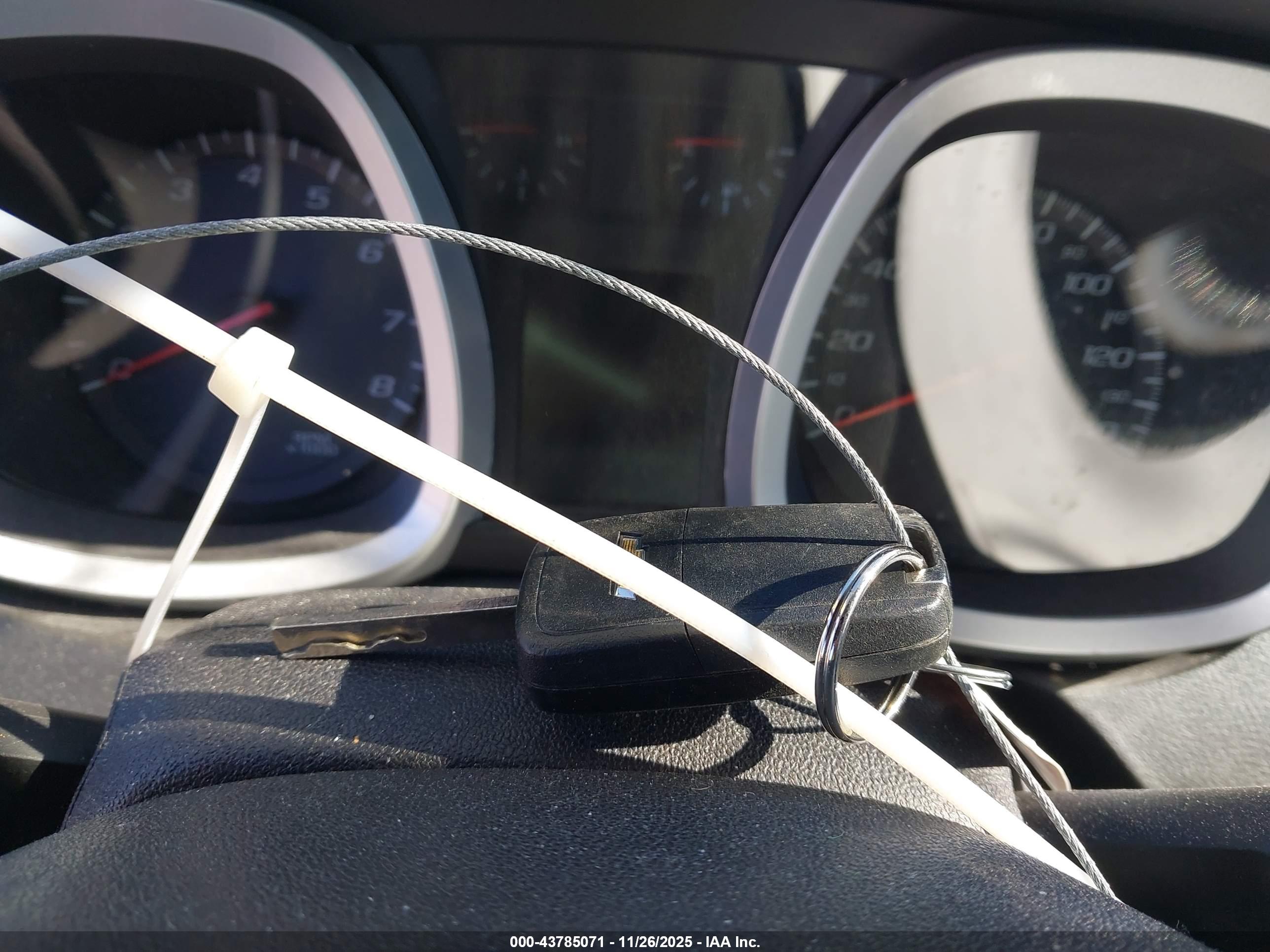 CHEVROLET EQUINOX image 11