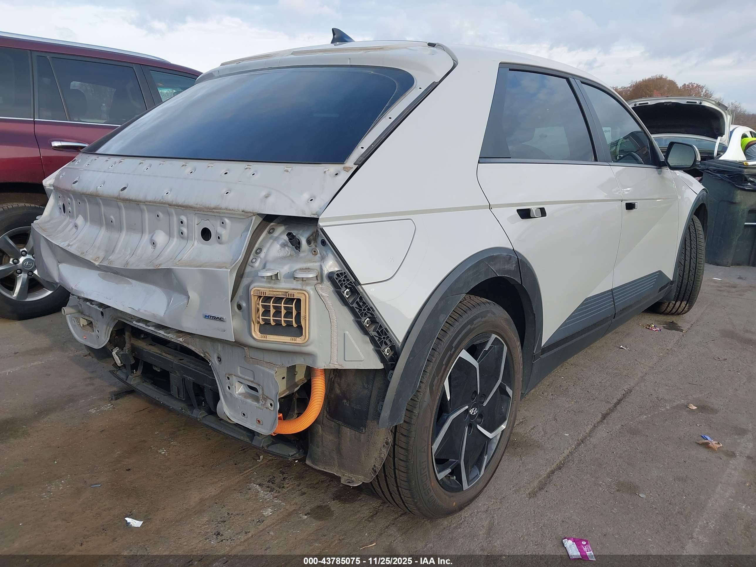 HYUNDAI IONIQ image 4