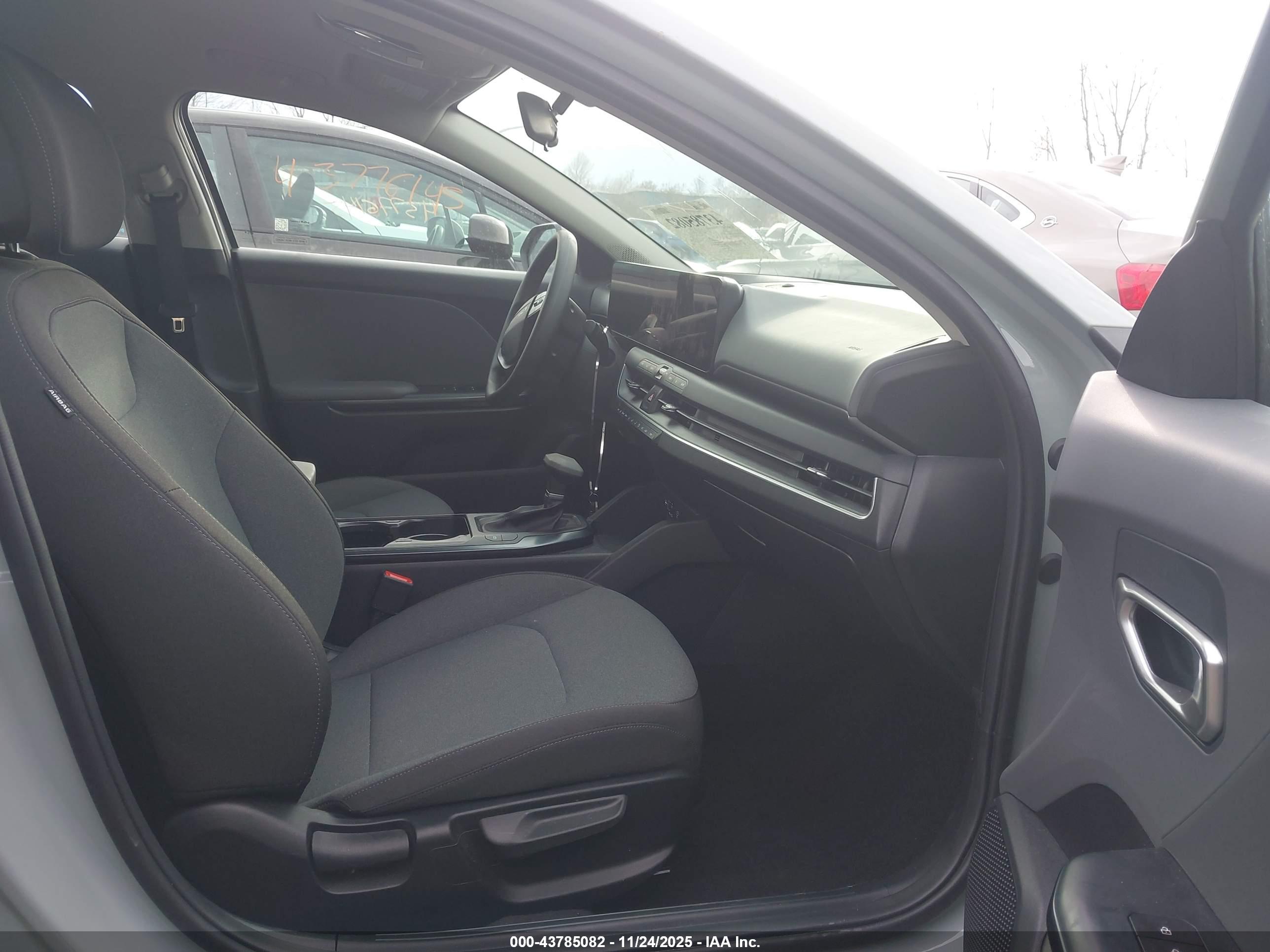KIA K4 image 5