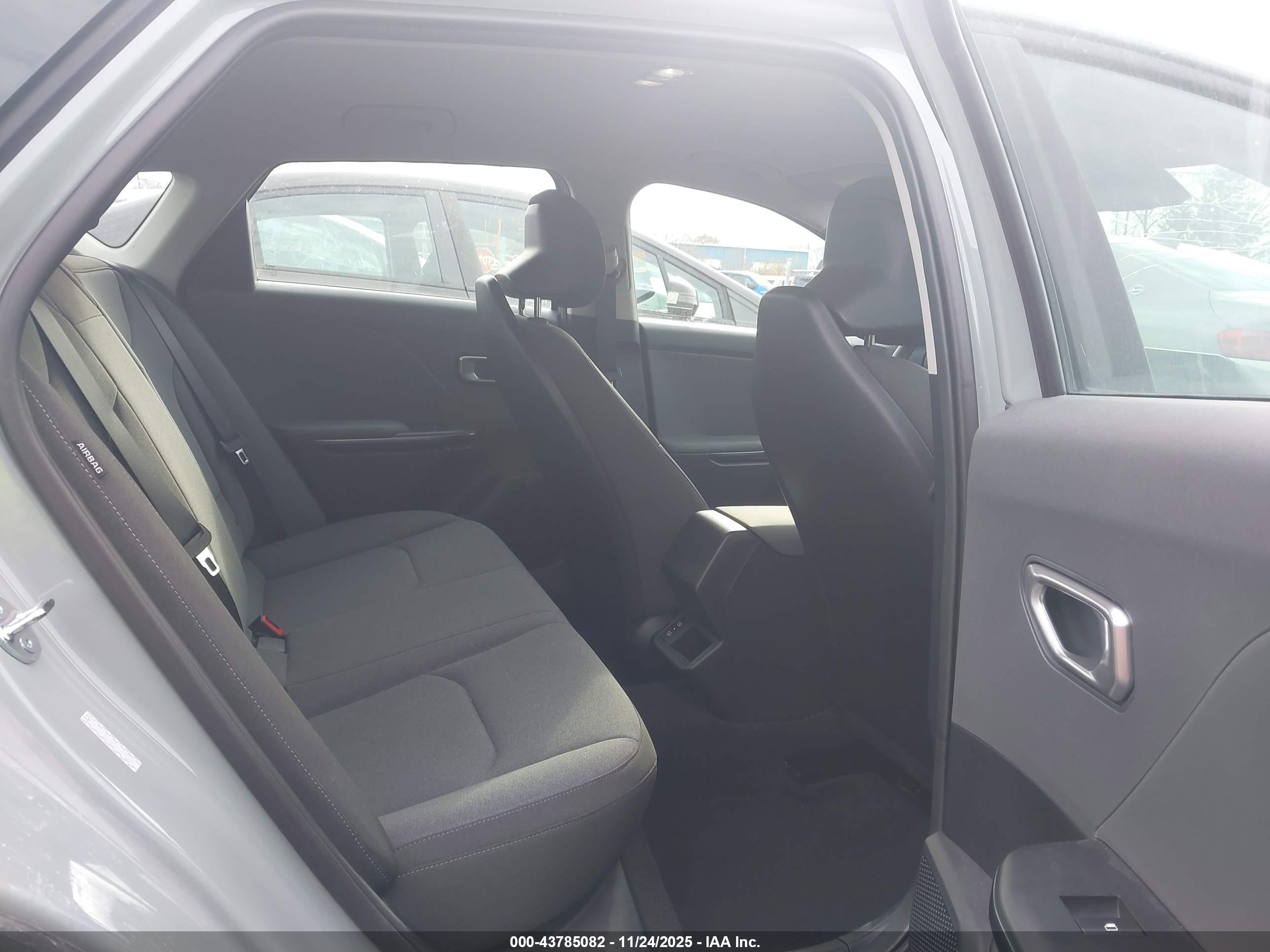 KIA K4 image 8