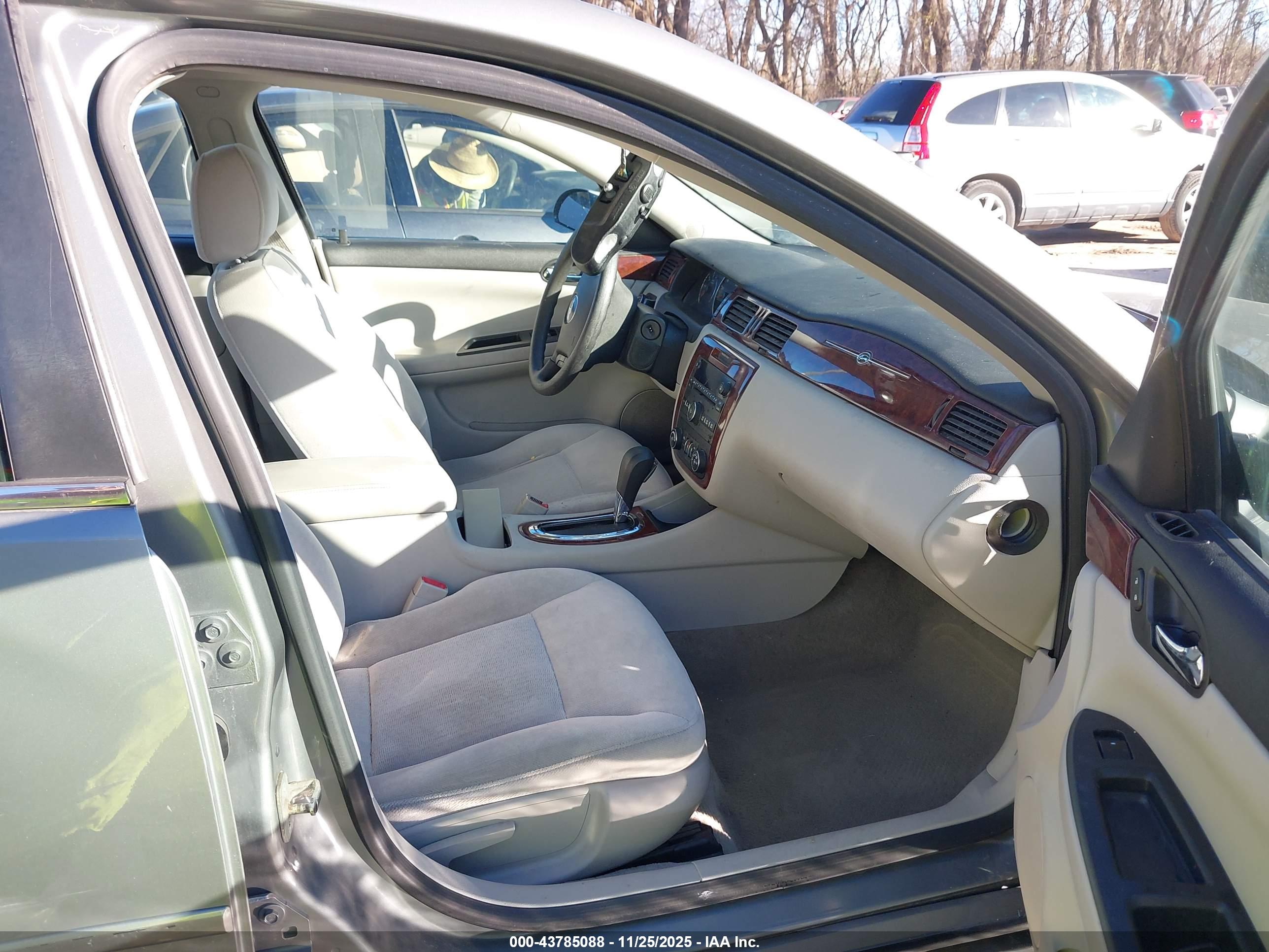CHEVROLET IMPALA image 5