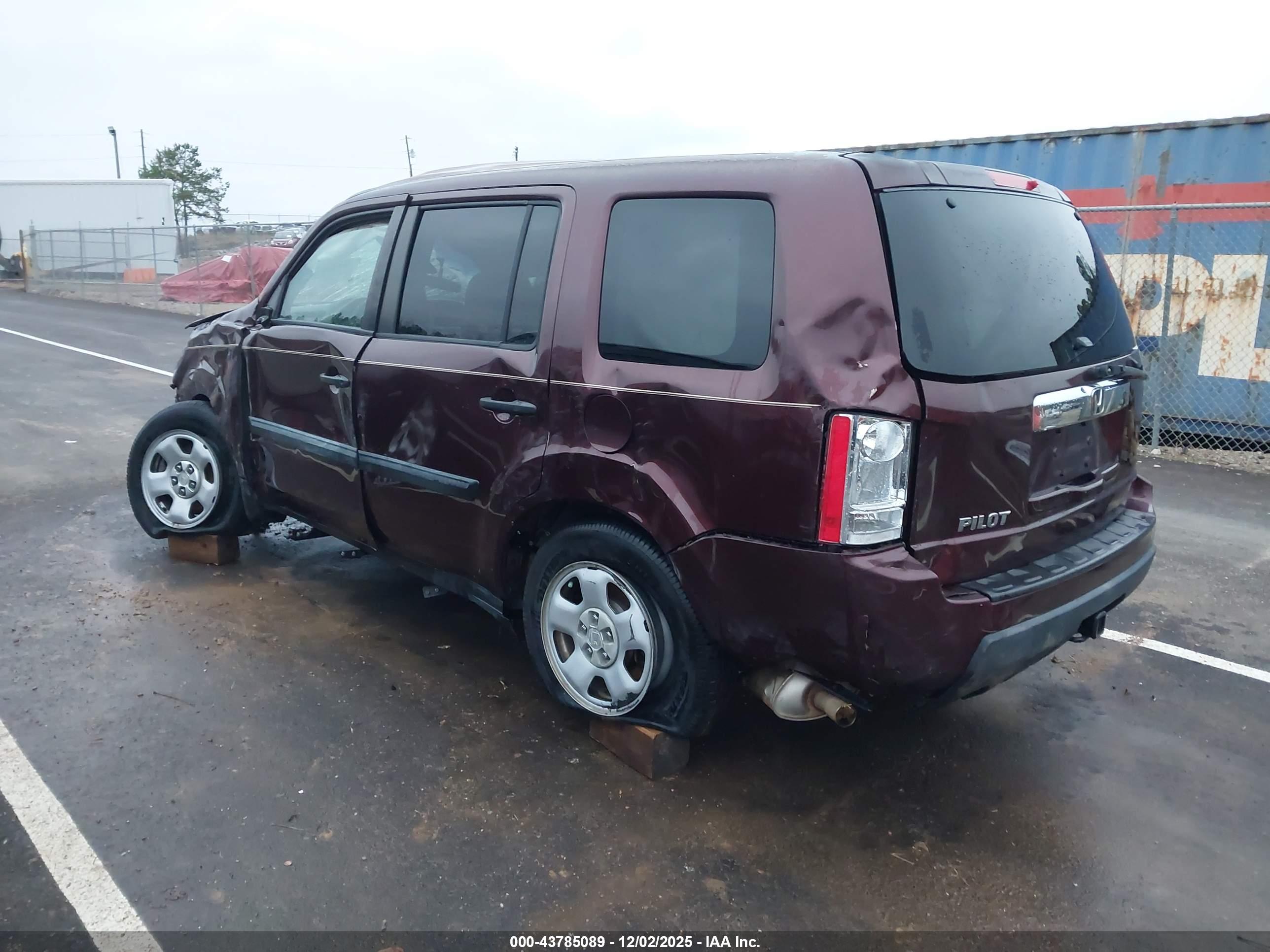 HONDA PILOT image 3
