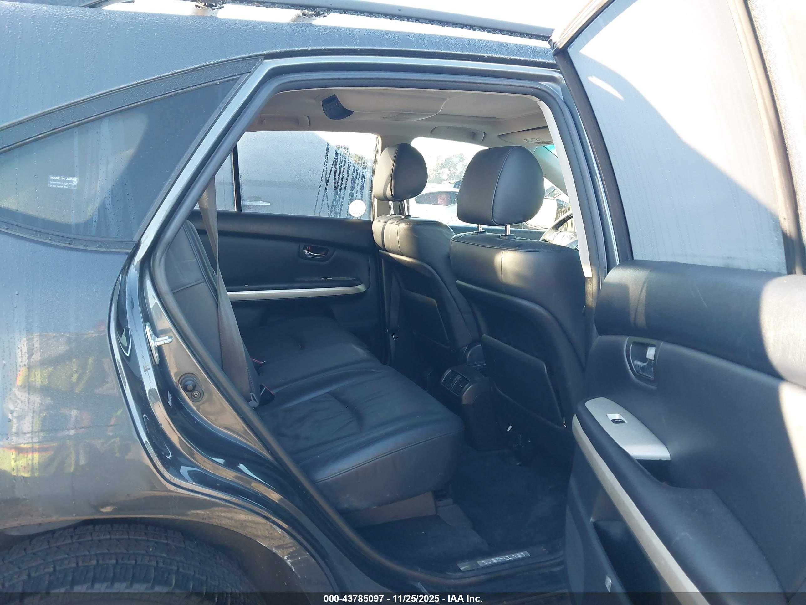 LEXUS RX image 8