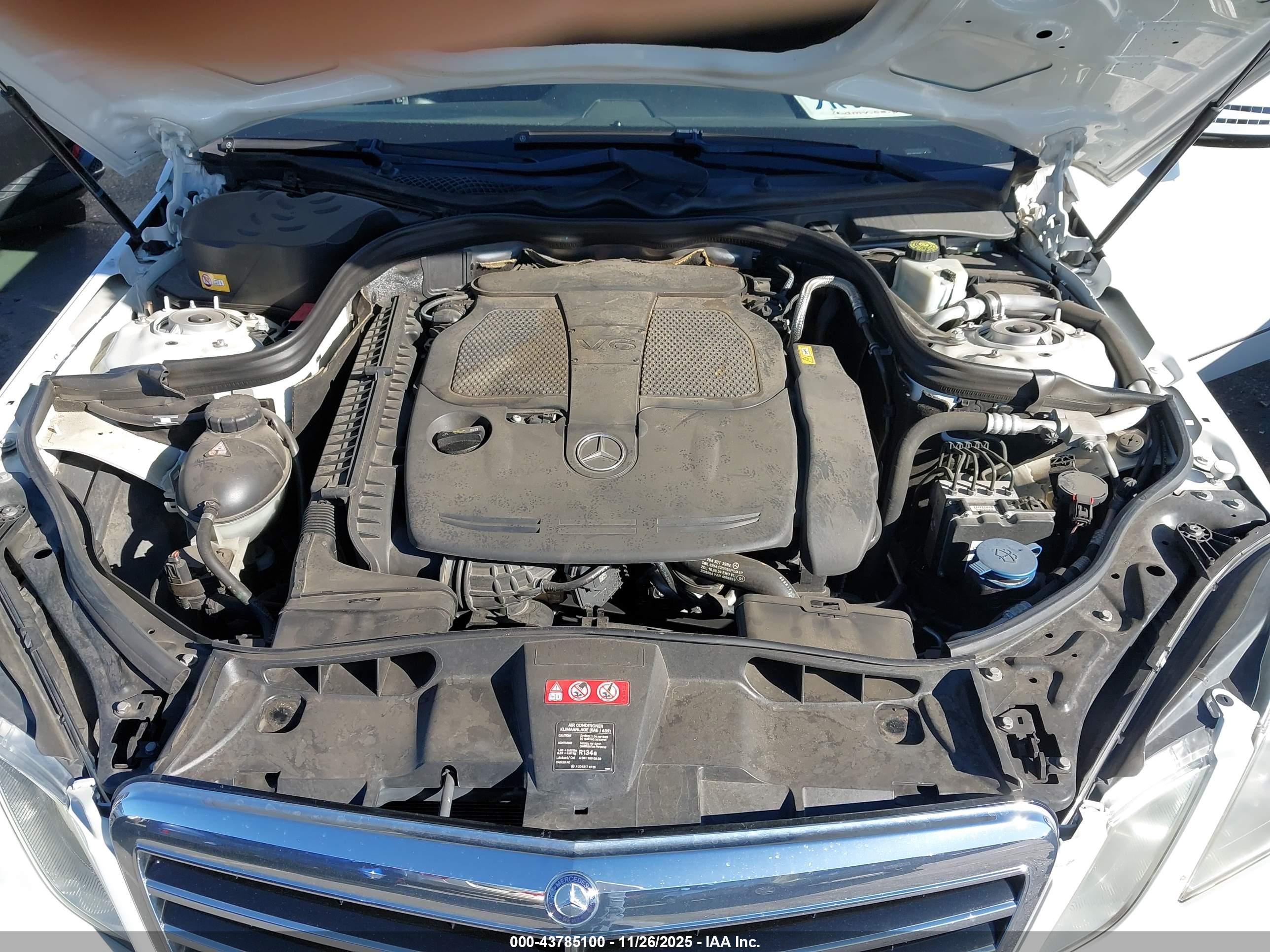 MERCEDES-BENZ E image 10