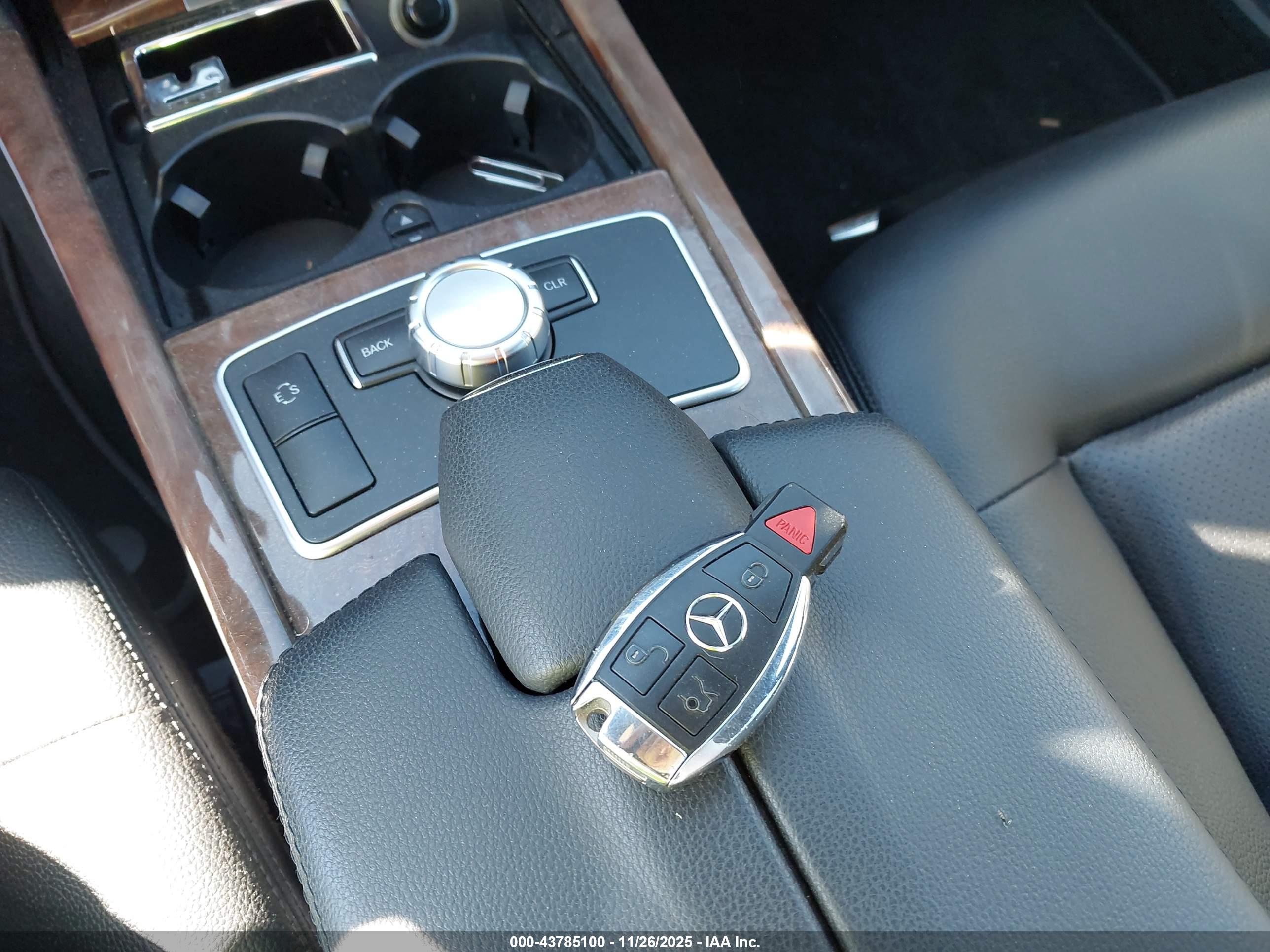 MERCEDES-BENZ E image 11