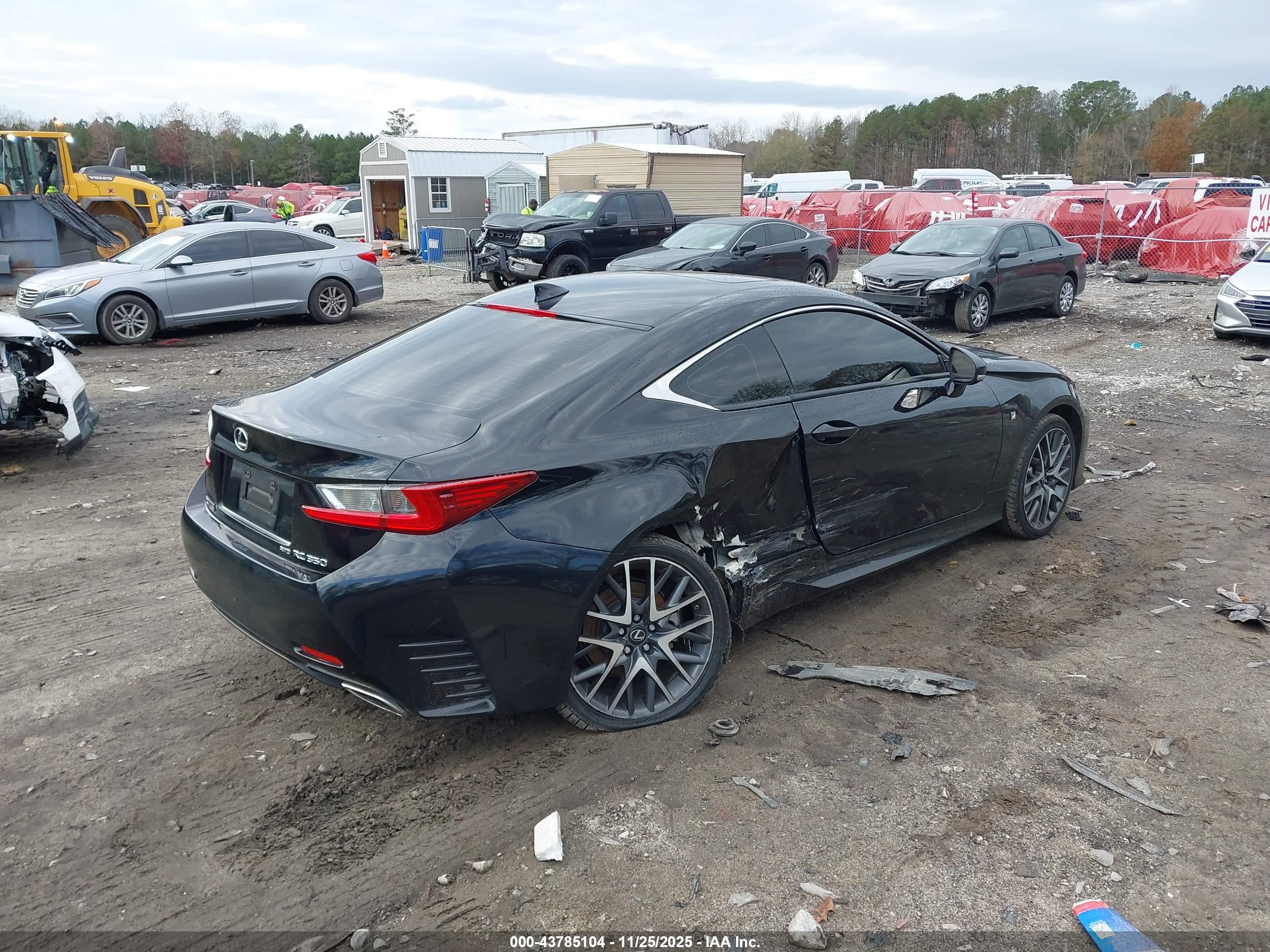 LEXUS RC image 4