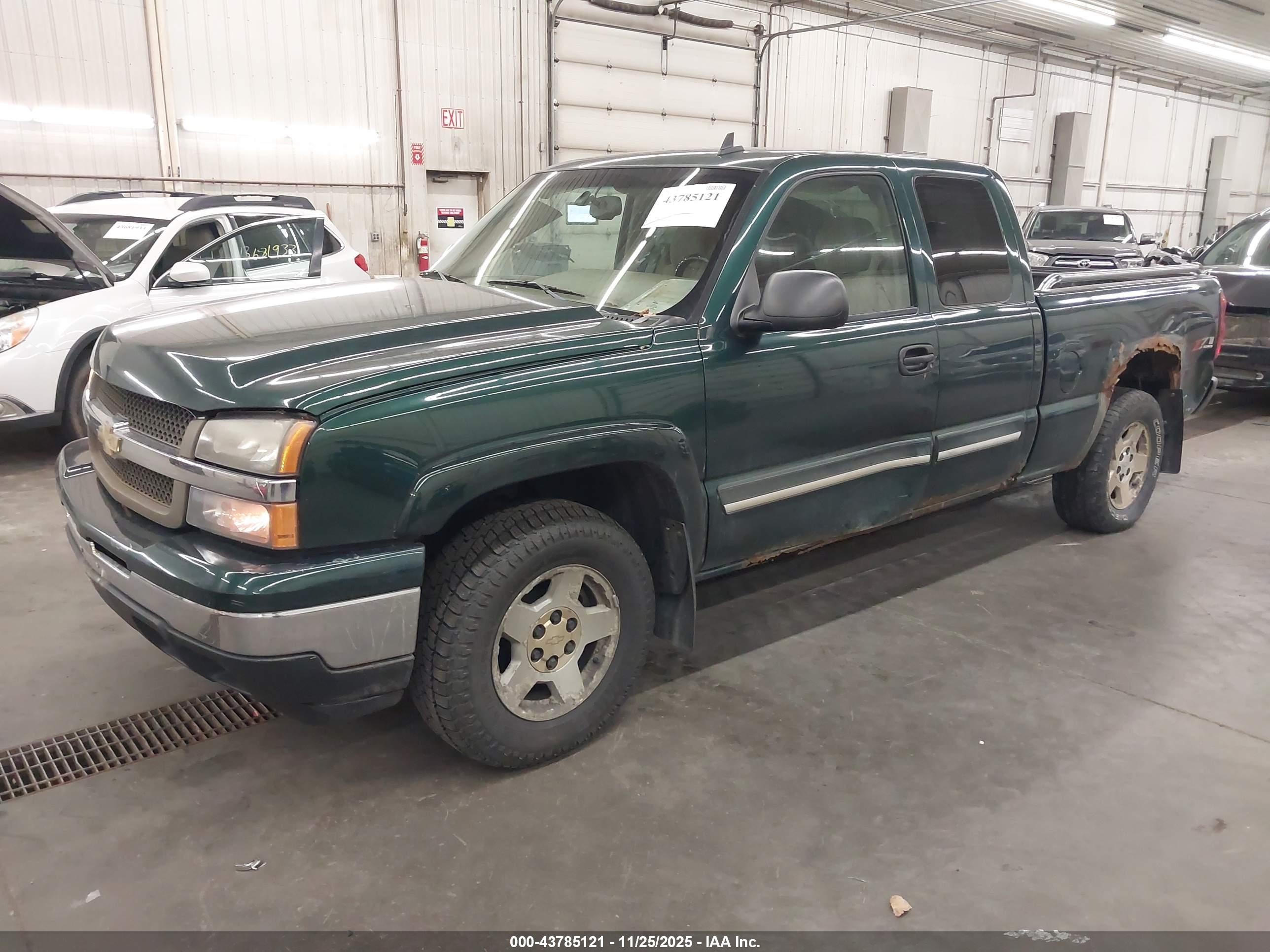 CHEVROLET SILVERADO image 2