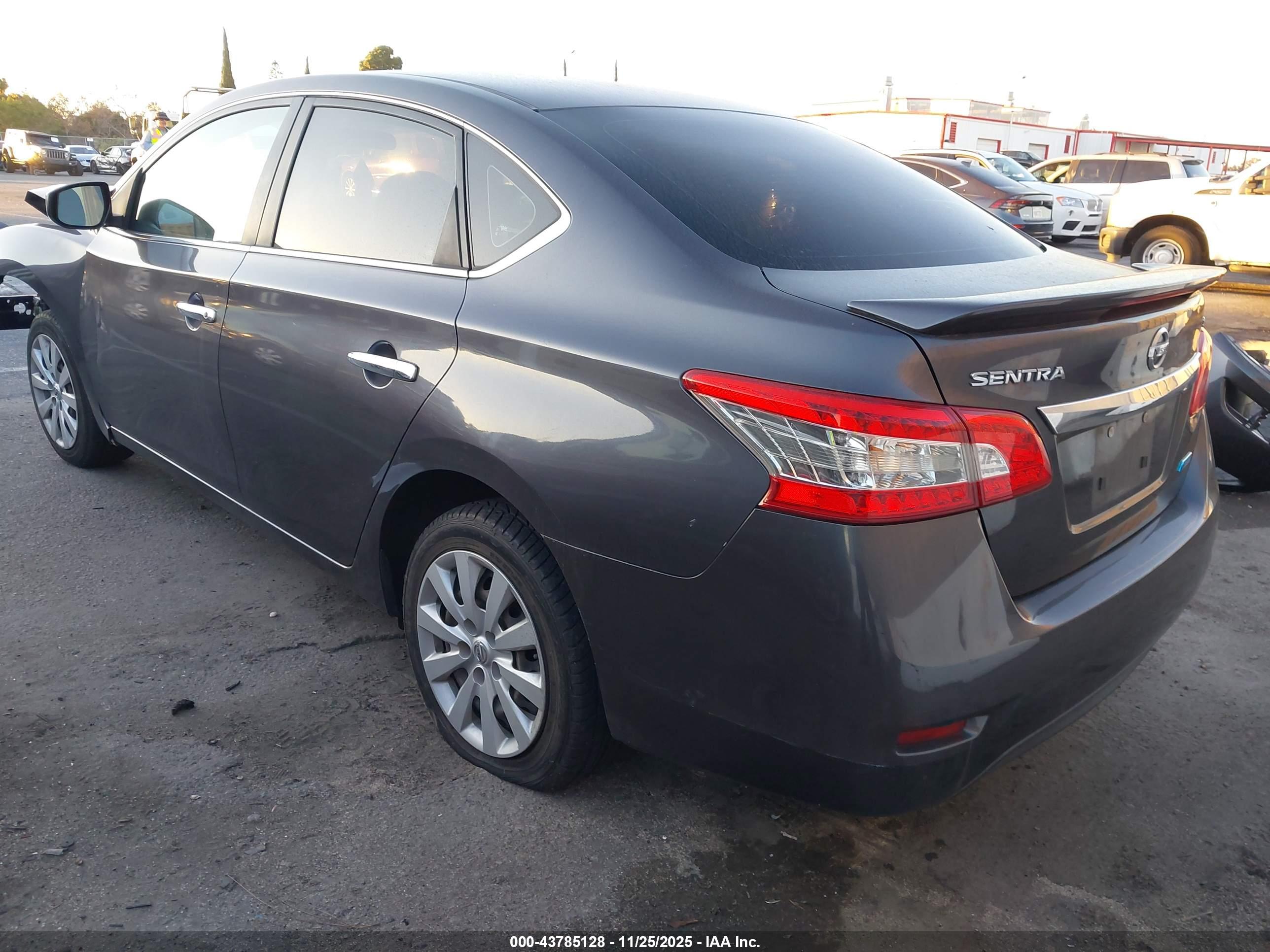 NISSAN SENTRA image 3